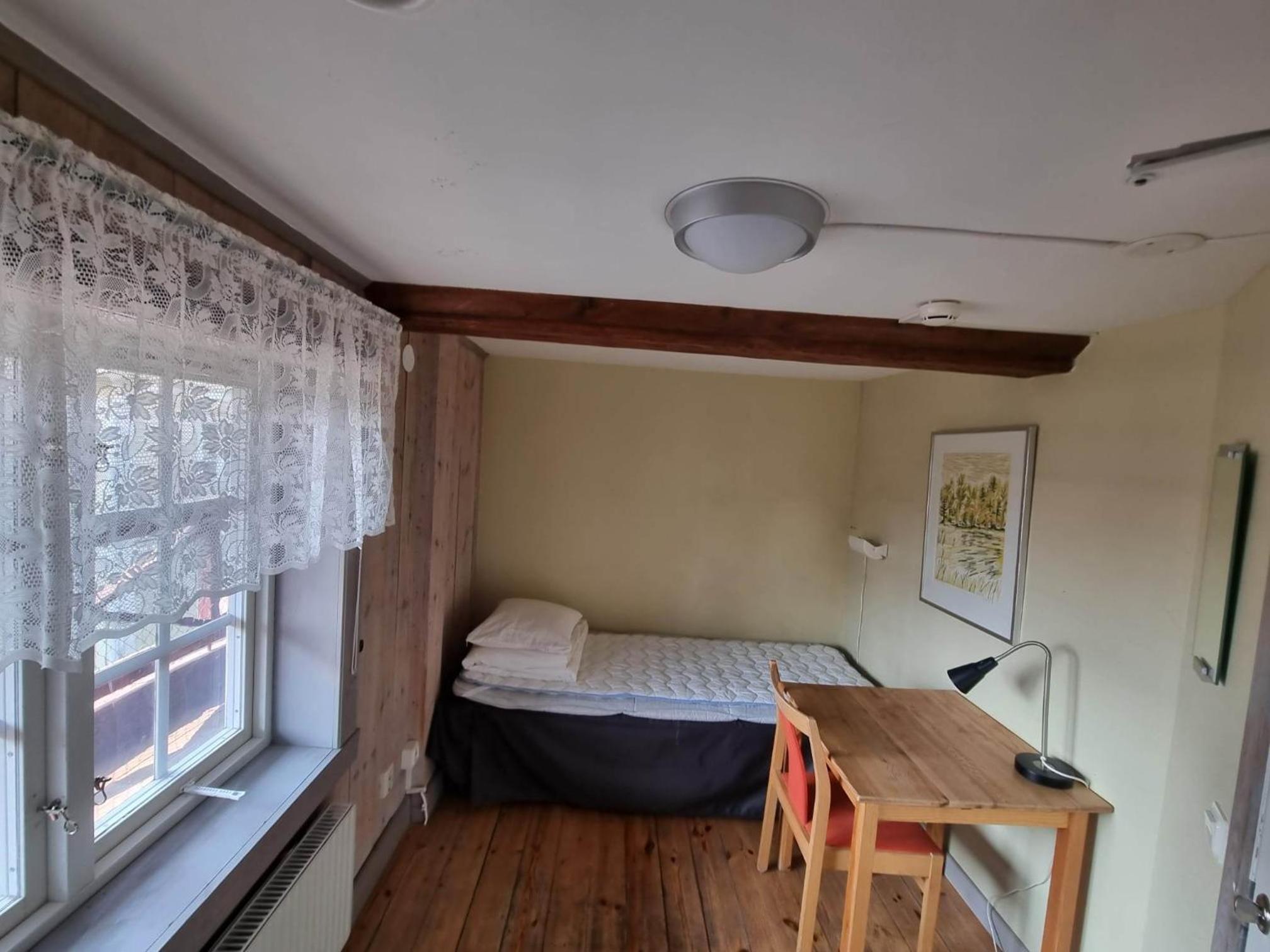 Single Room photo 2