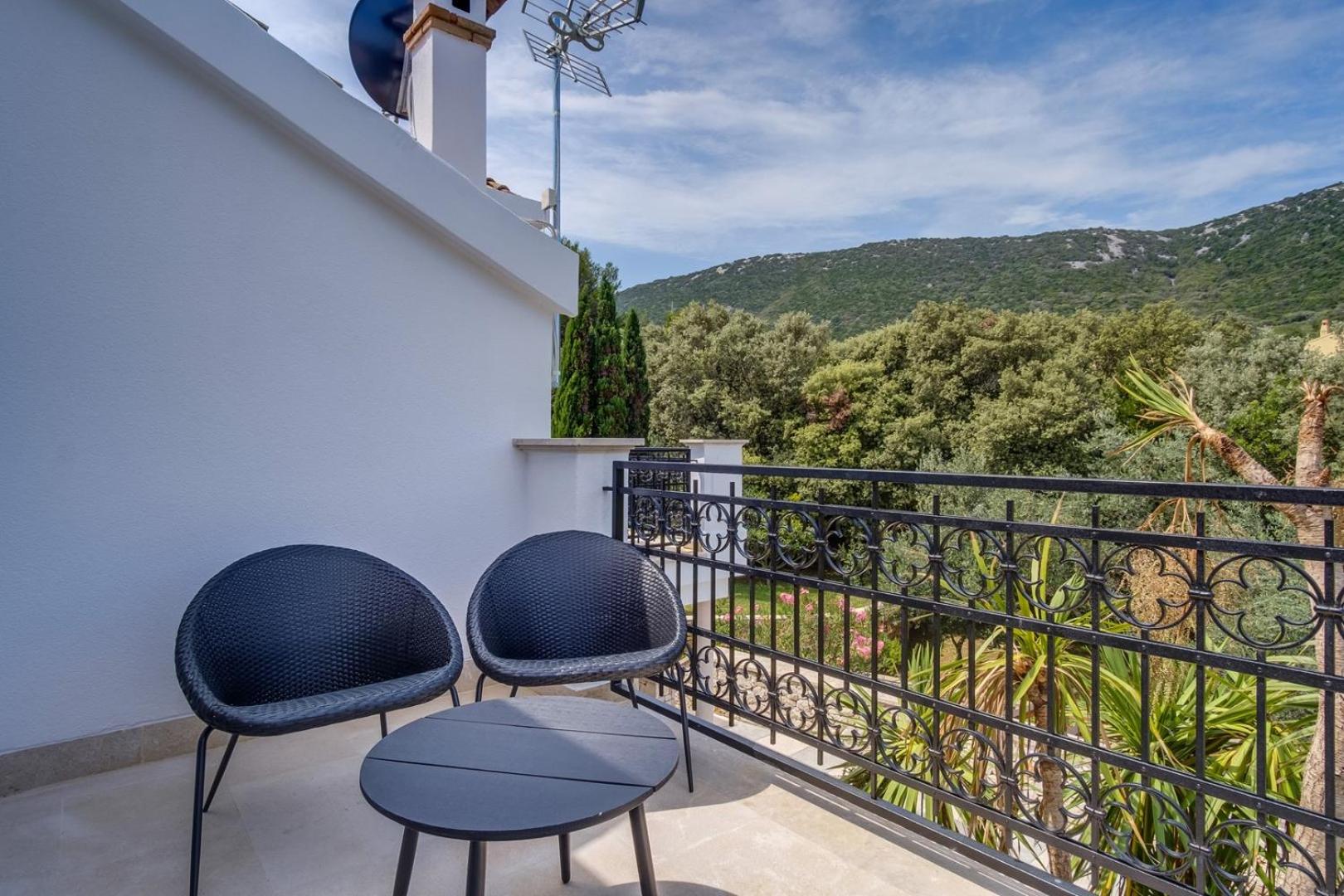 Villa With Private Pool photo 3