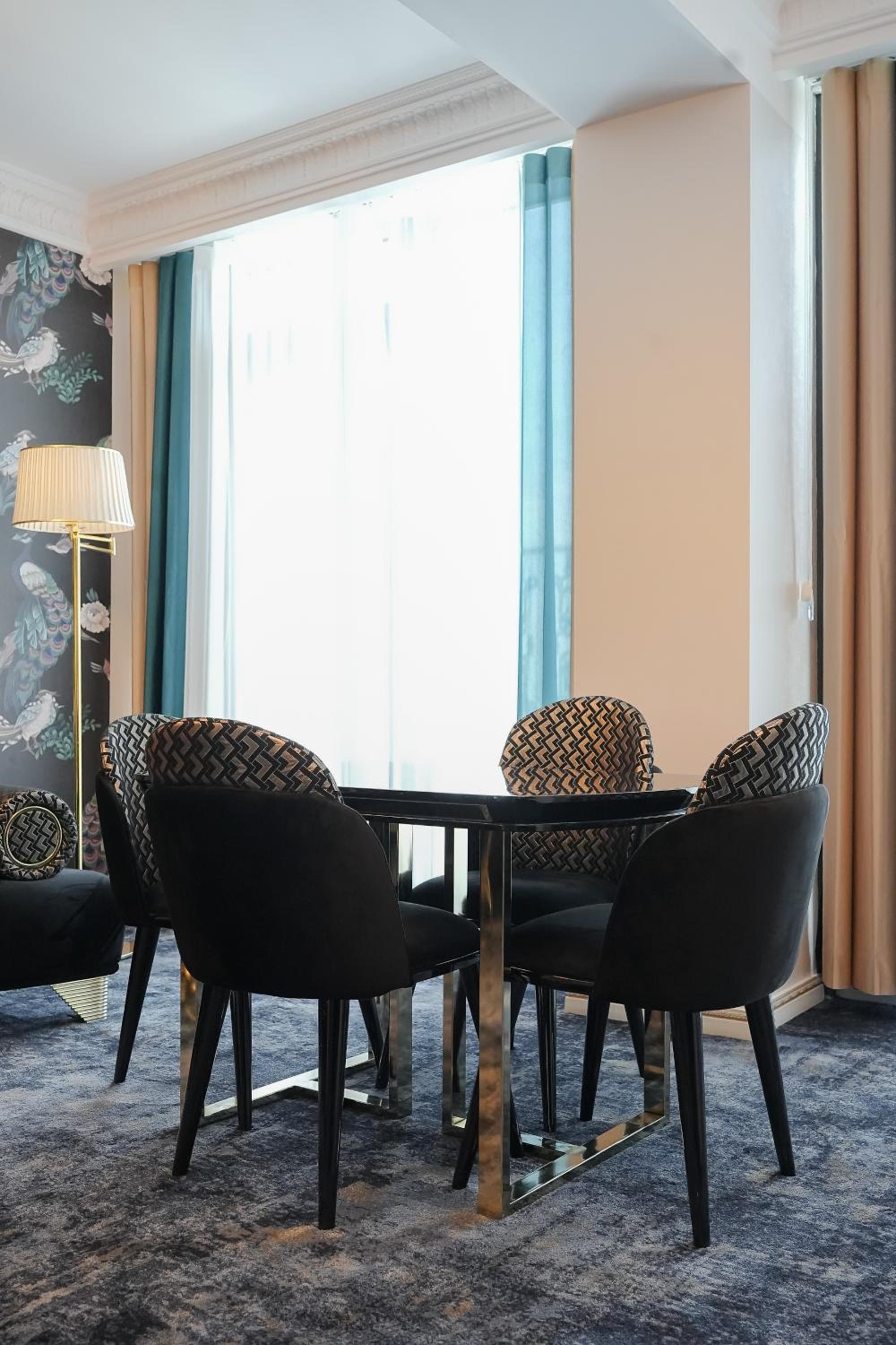 Deluxe King Suite - Photo 2