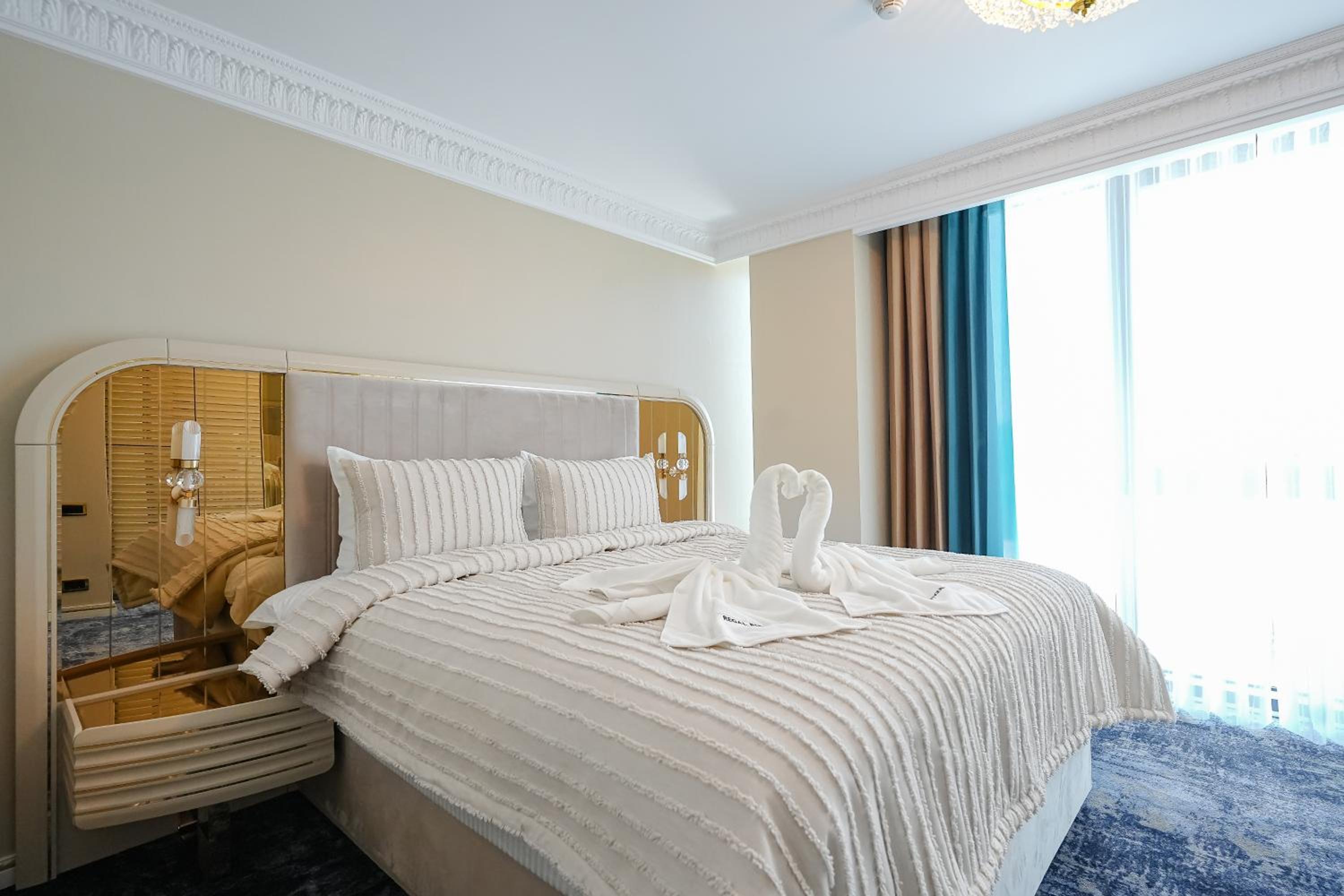 Deluxe Suite - Photo 14