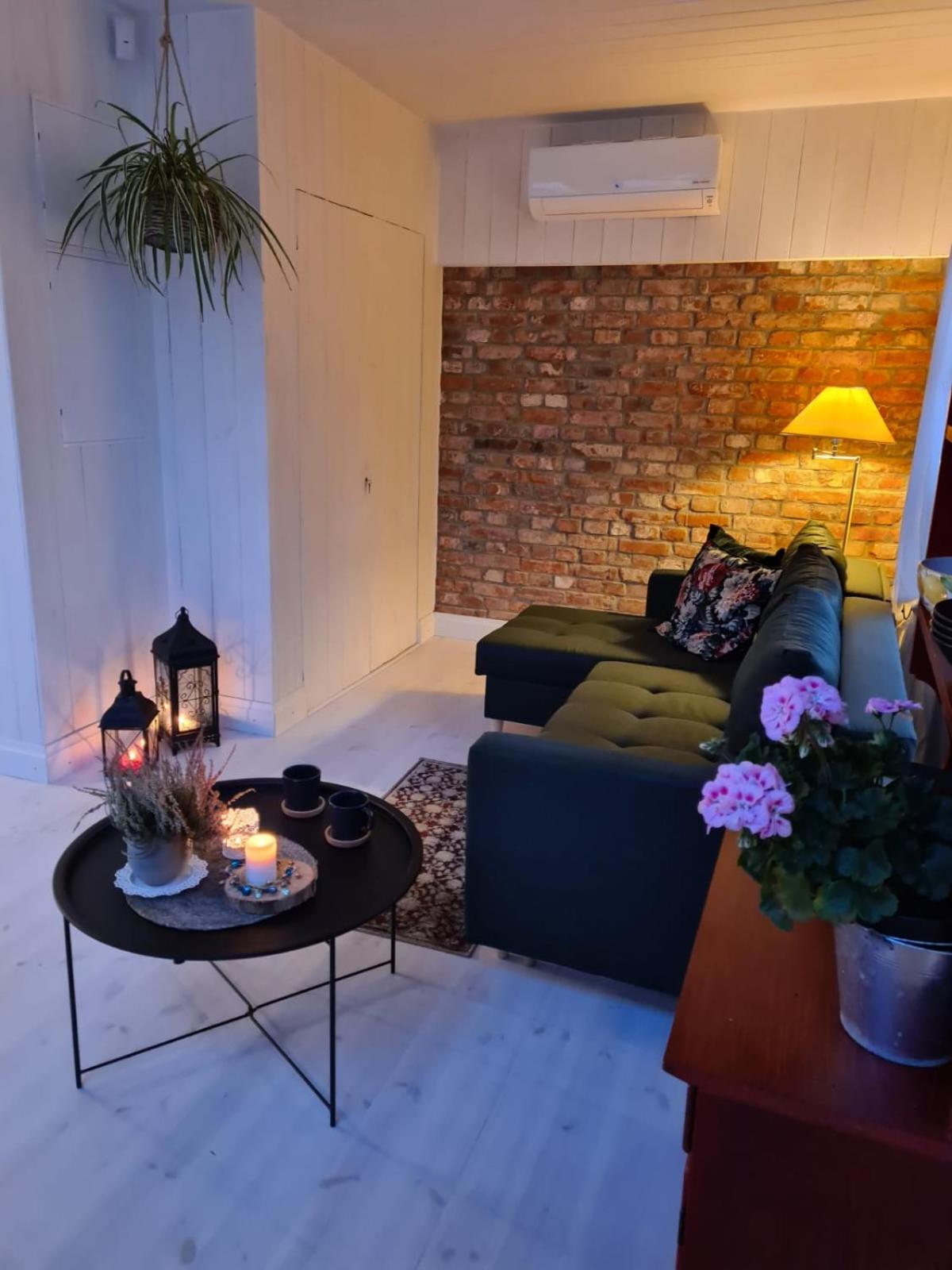 One-Bedroom House photo 1
