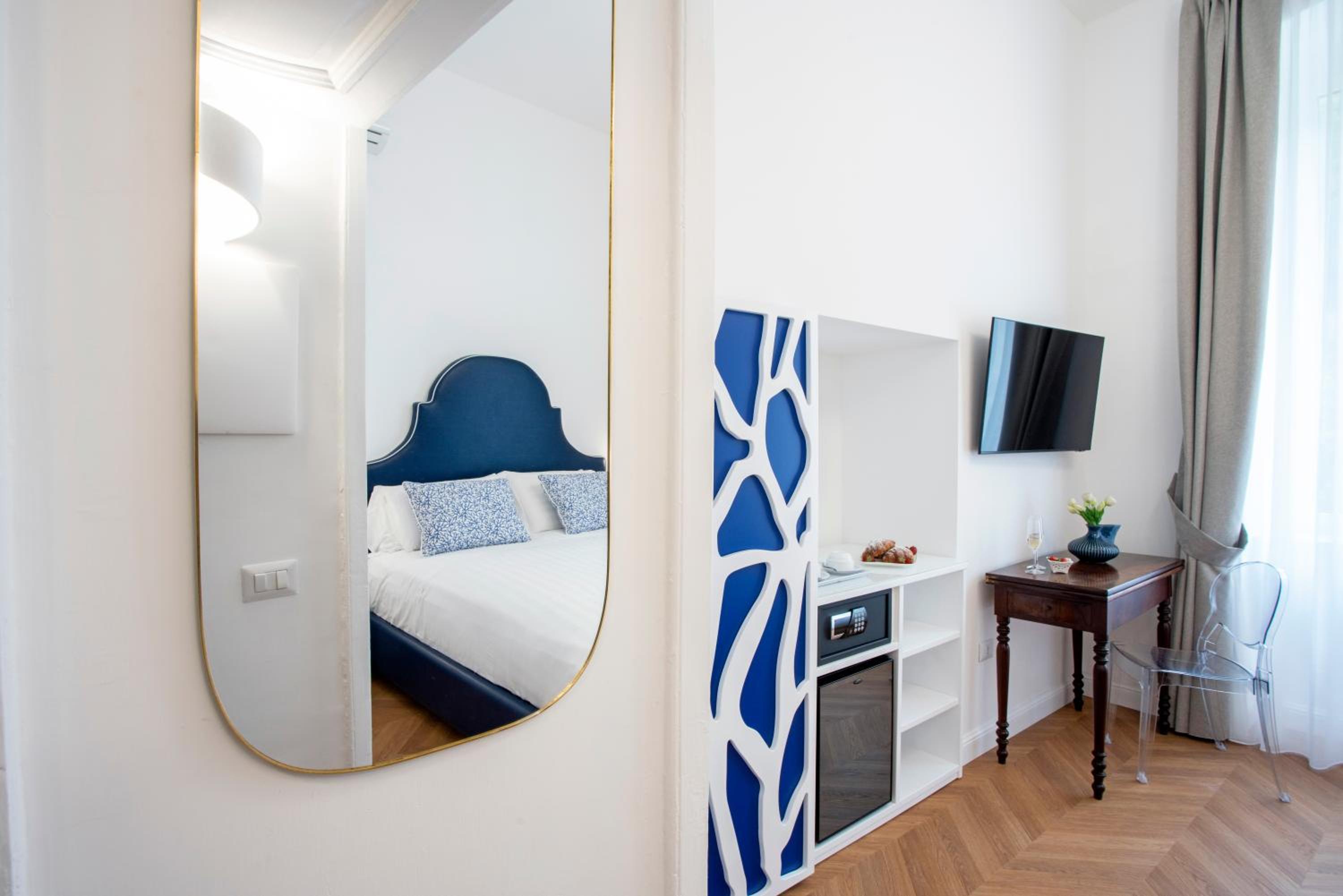 Double Room with Garden View - Photo 3