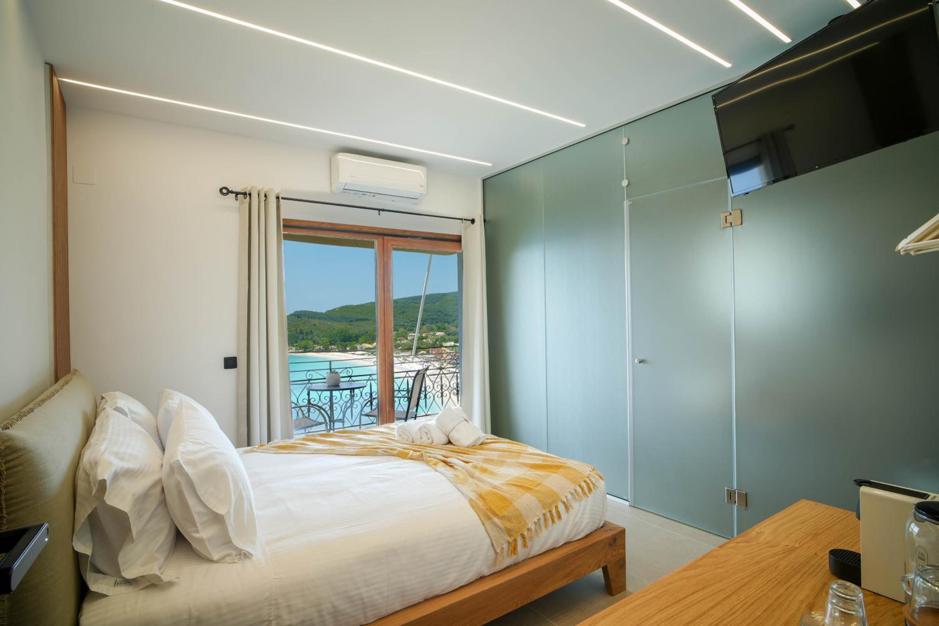 Double Room with Balcony and Sea View photo 1