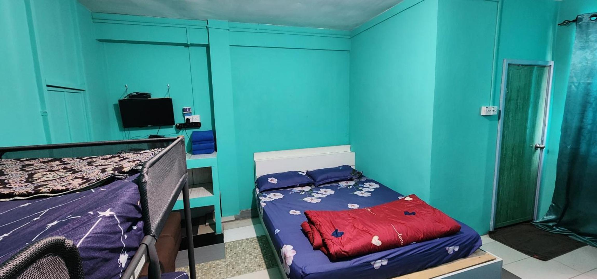 Standard Quadruple Room - Photo 9