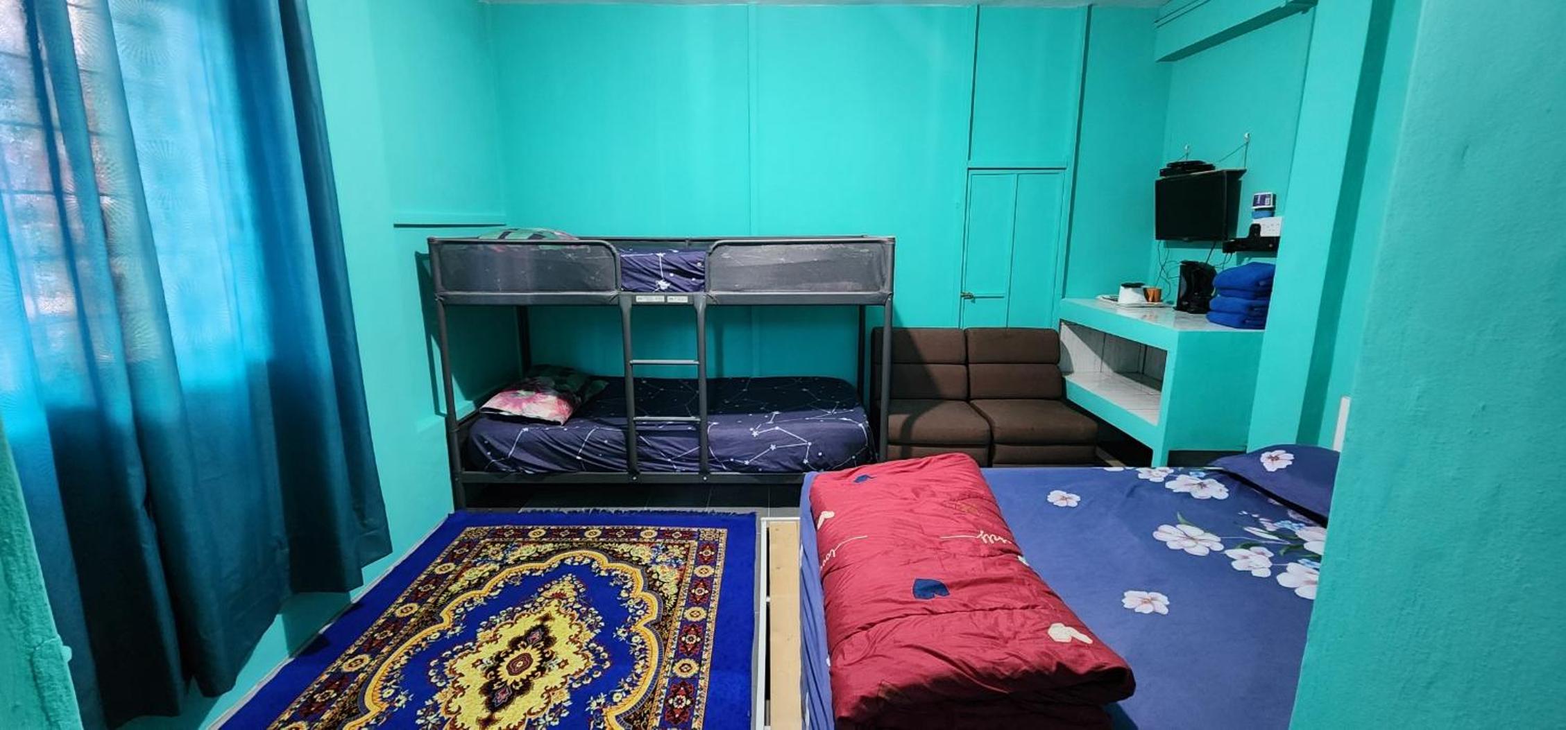 Standard Quadruple Room - Photo 10