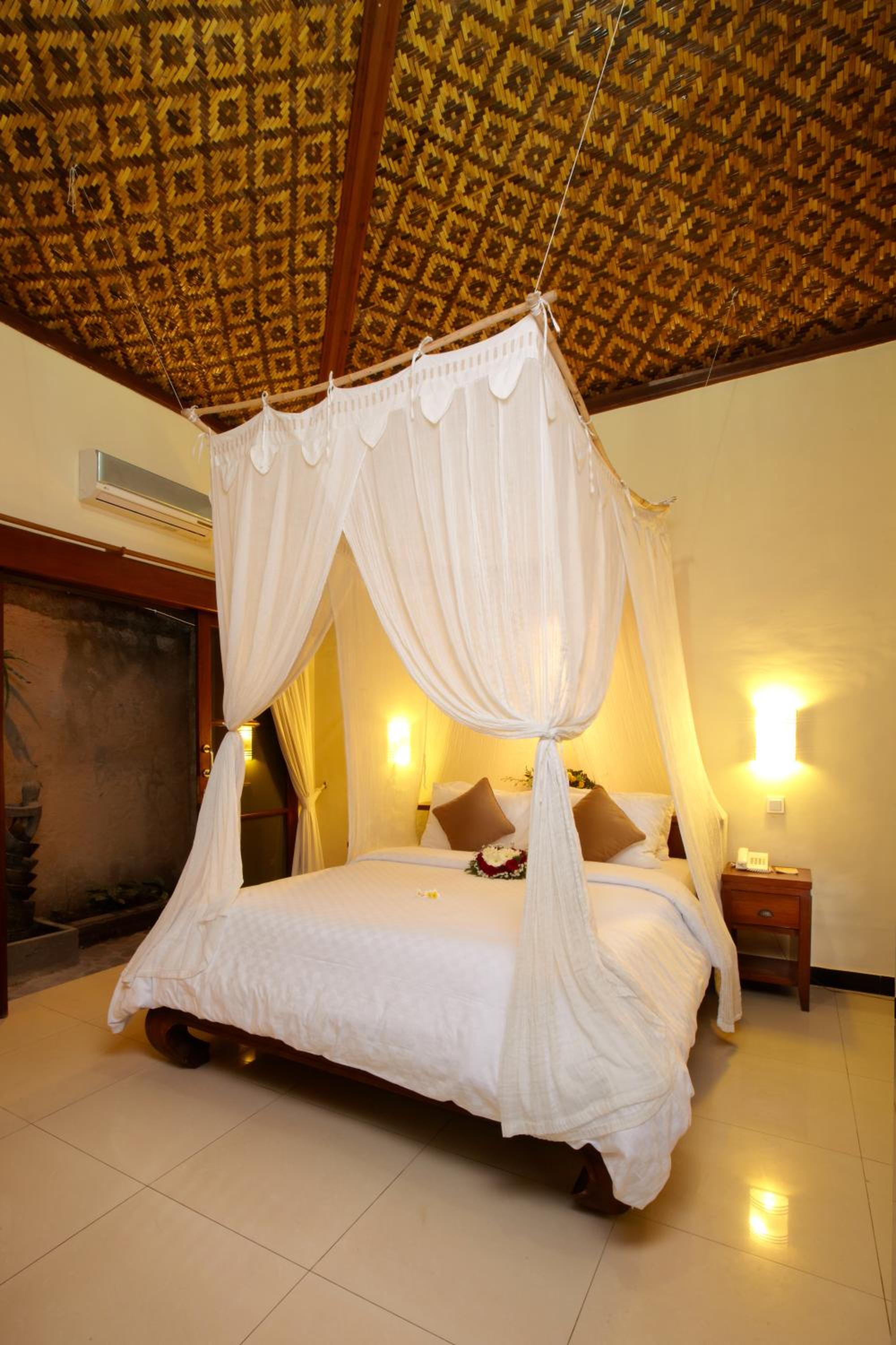 Deluxe One-Bedroom Villa - Photo 1