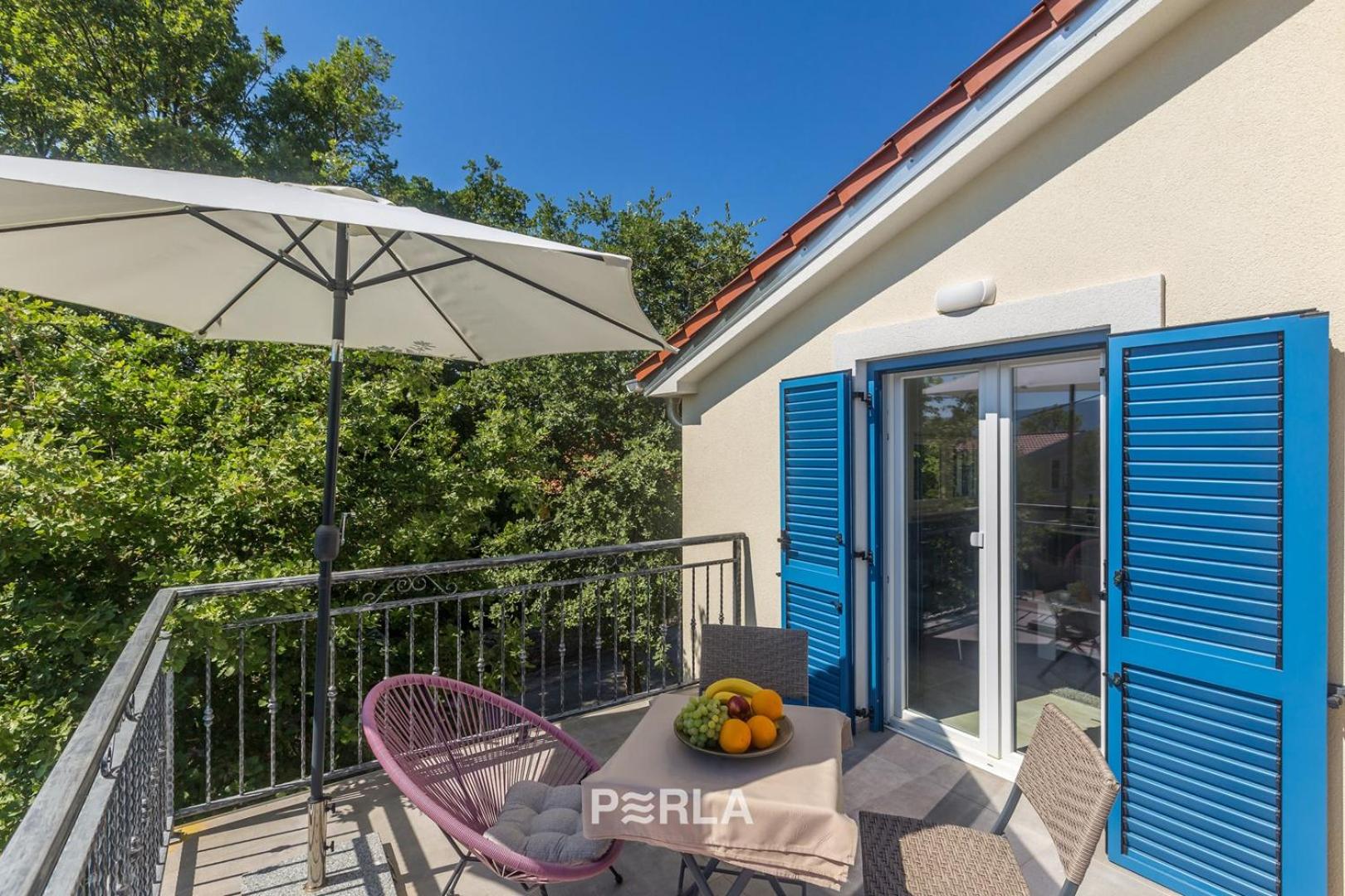 Apartment with Terrace photo 1