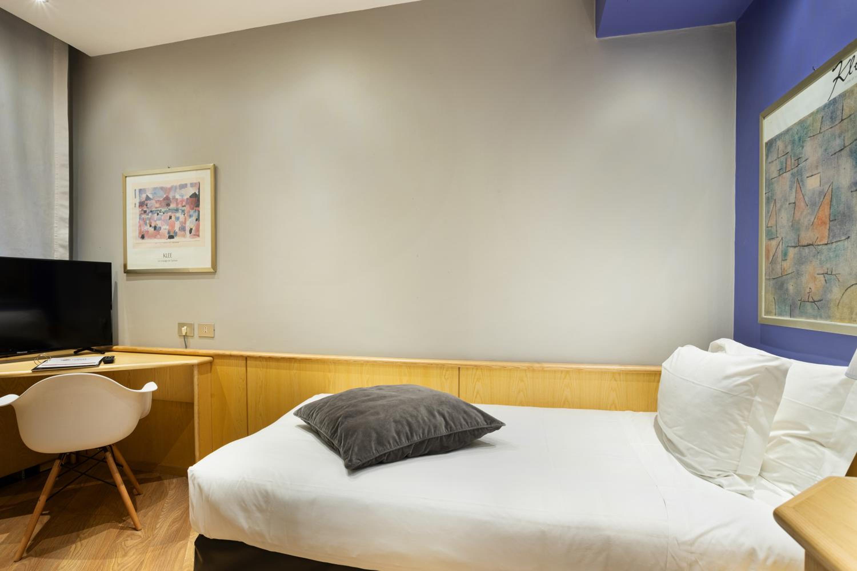 Single Room - Photo 5