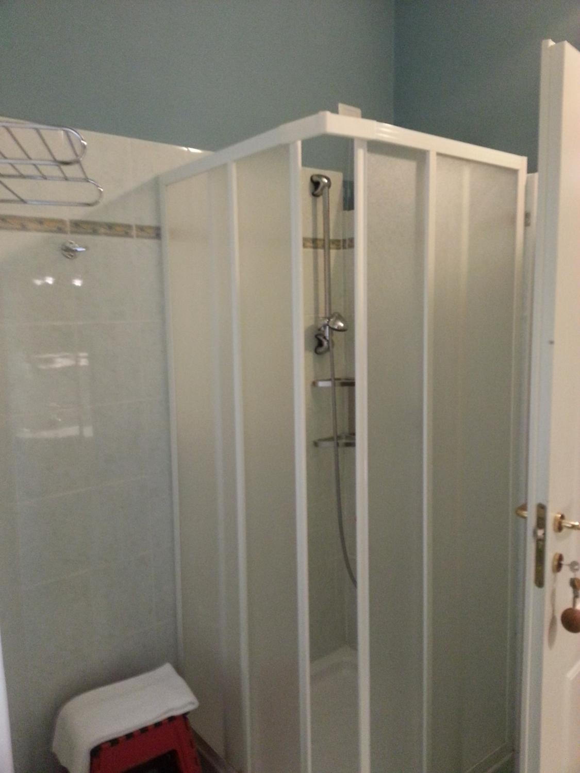 Double Room with Private External Bathroom - Photo 3