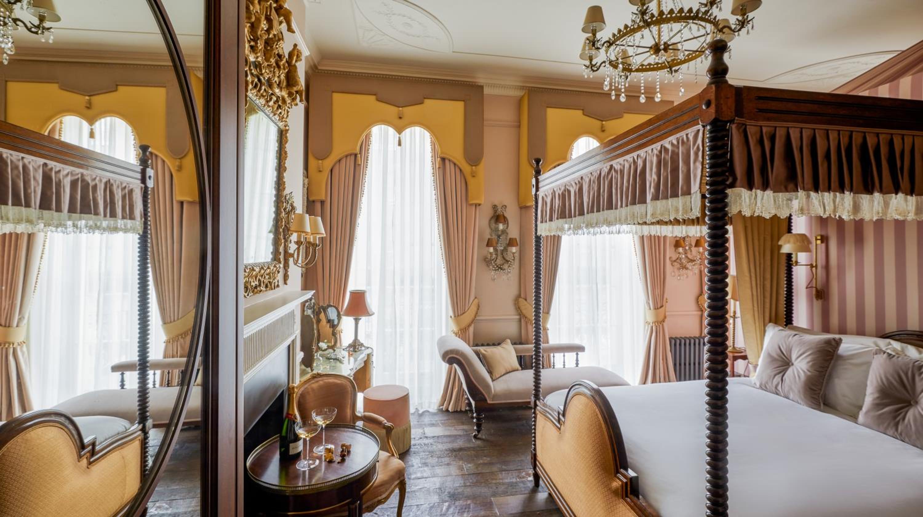 Deluxe Queen Room photo 1