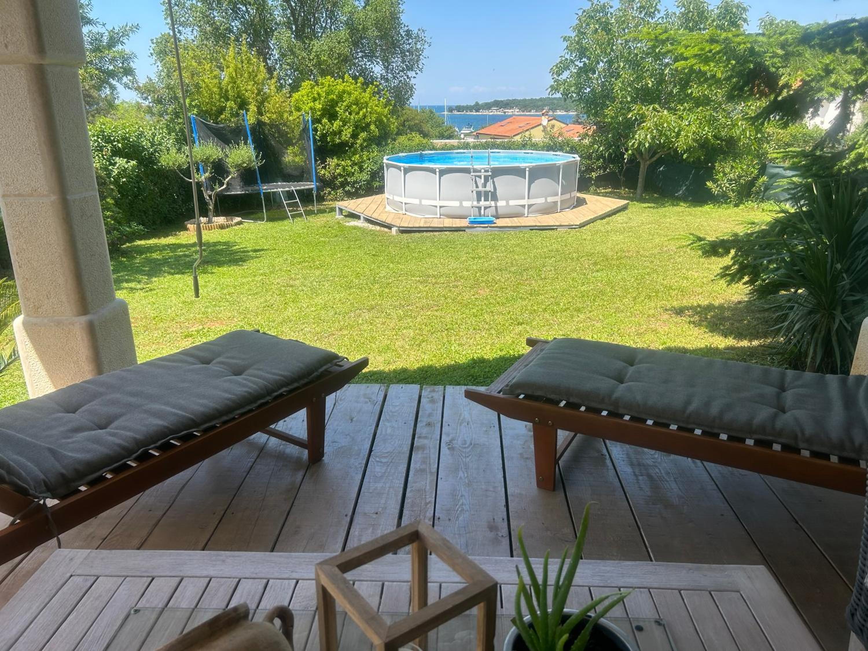 Apartment with Sea View - Photo 18