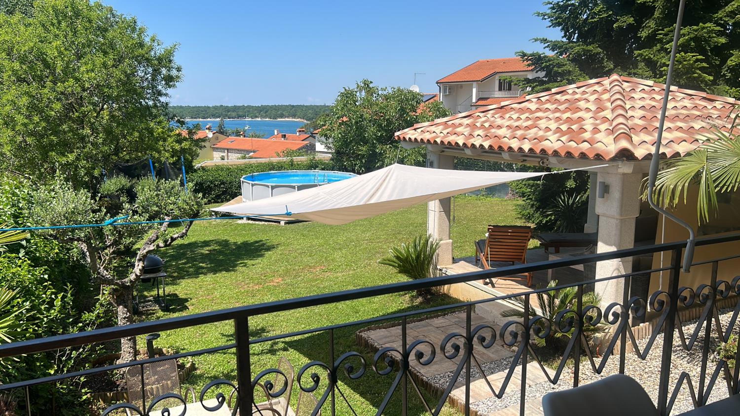 Apartment with Sea View - Photo 40