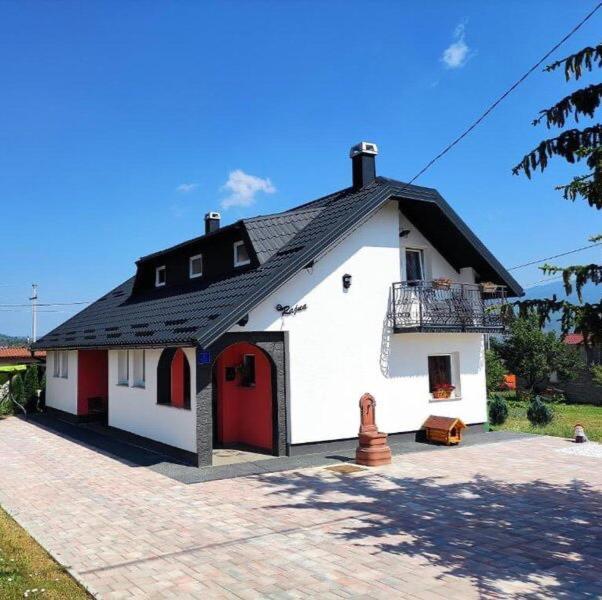 Three-Bedroom Villa - Photo 29