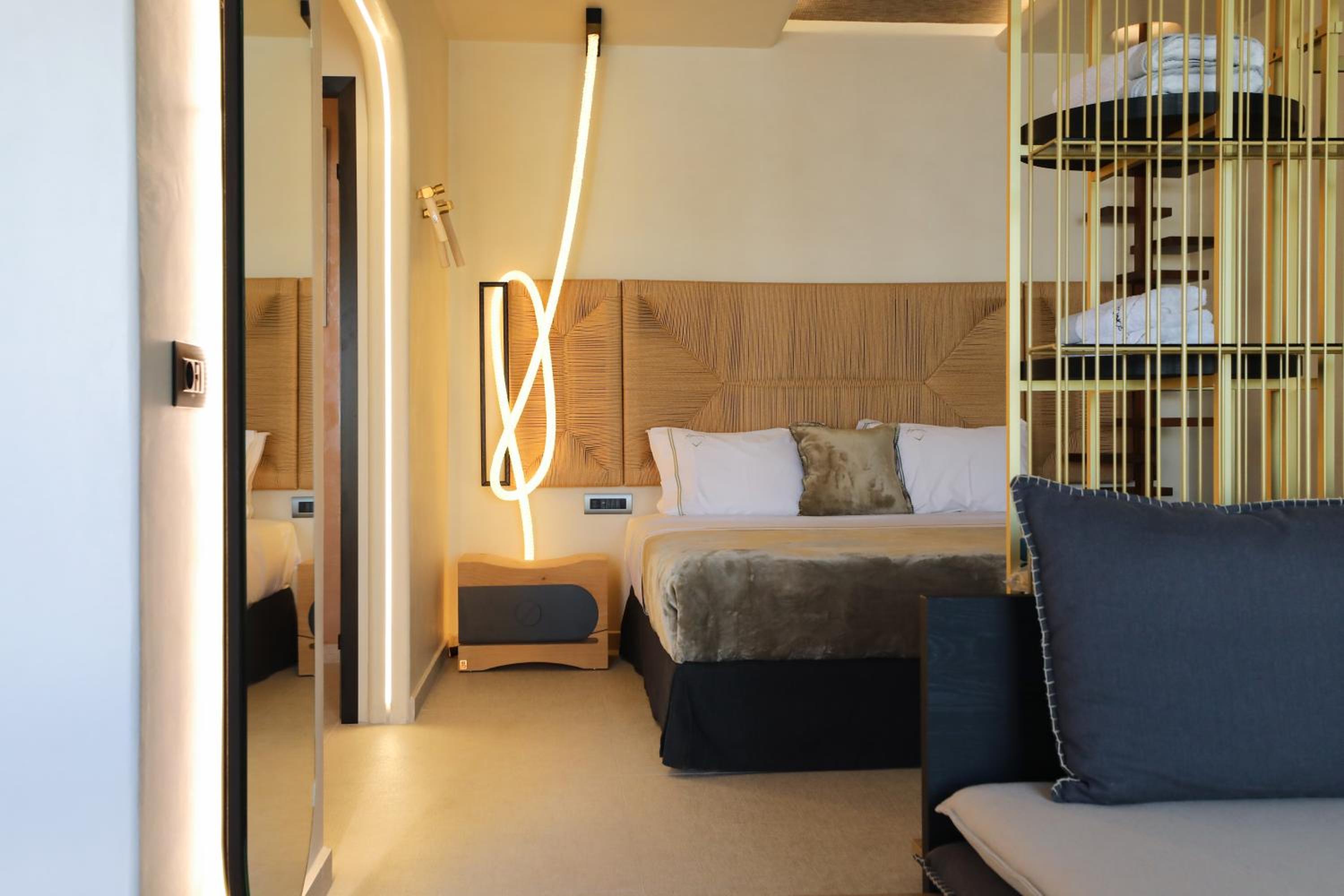 Deluxe Zirkon  suite with Private  Heated Pool