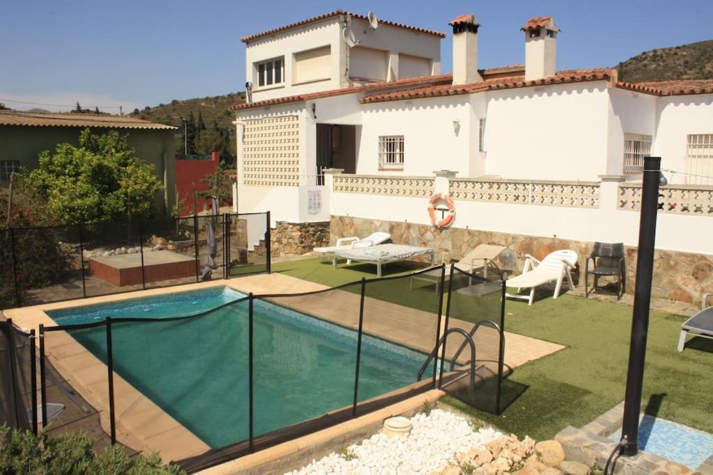 Villa photo 3