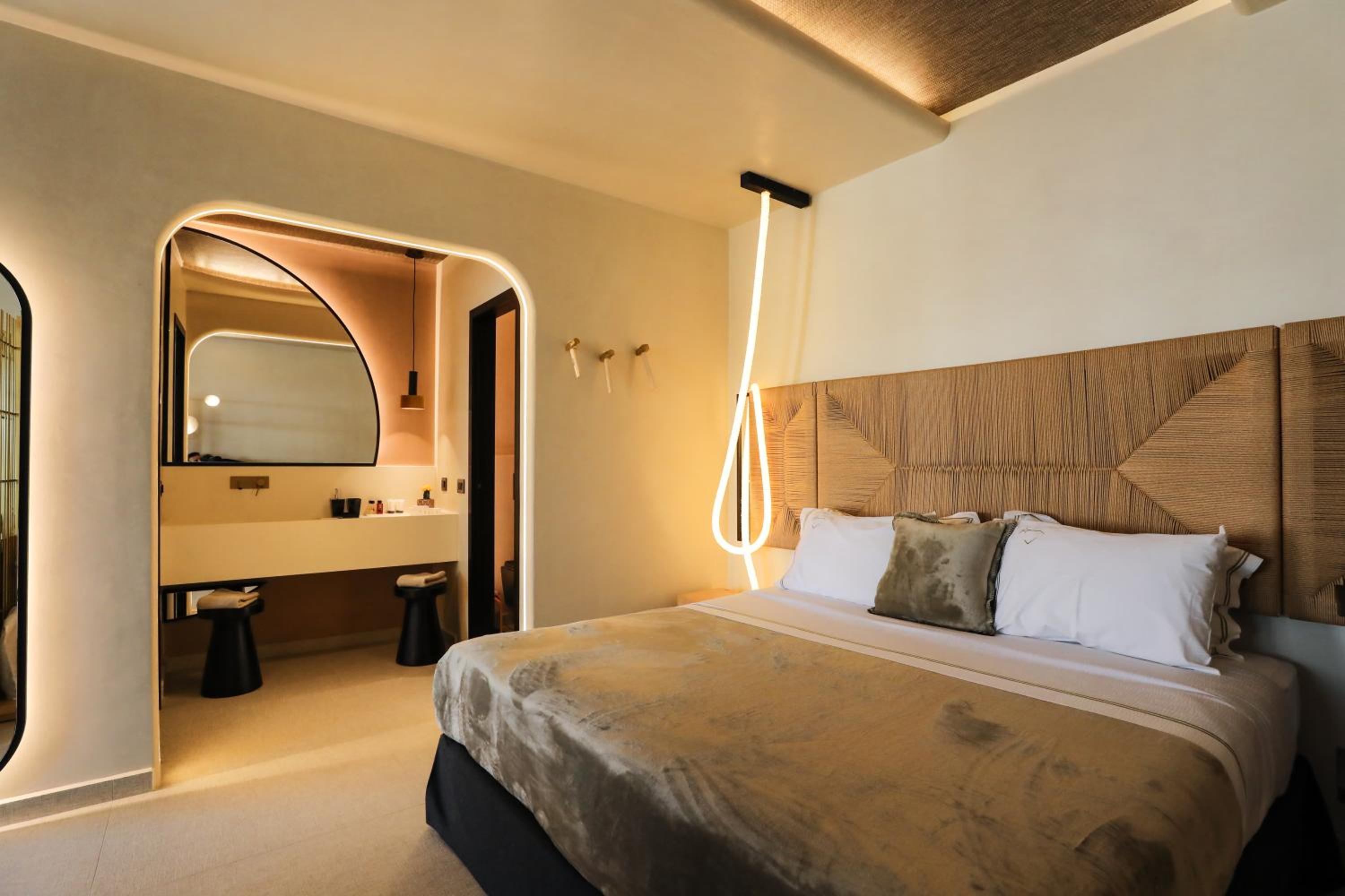 Deluxe Zirkon  suite with Private  Heated Pool photo 2