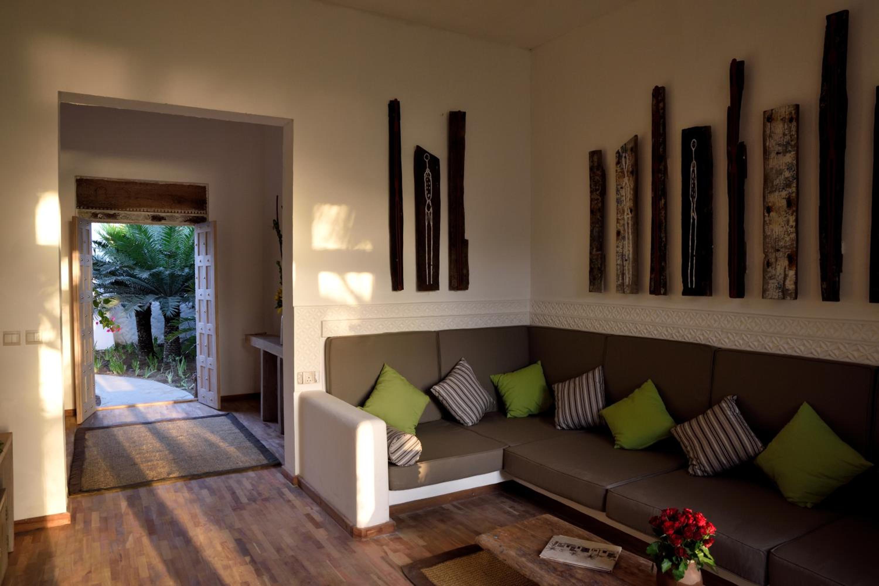 Ambassador Beach Villa - Photo 10