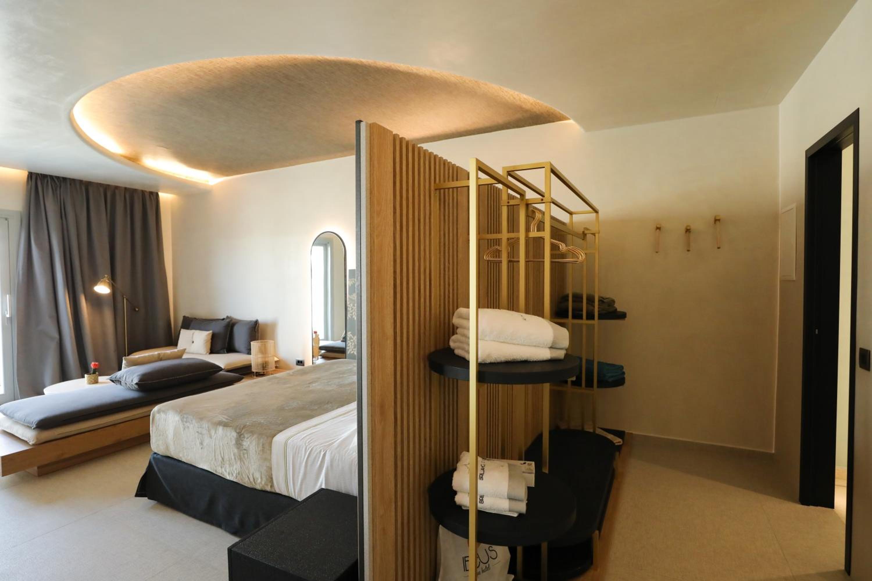 Executive Ruby suite with Private Heated Pool photo 2