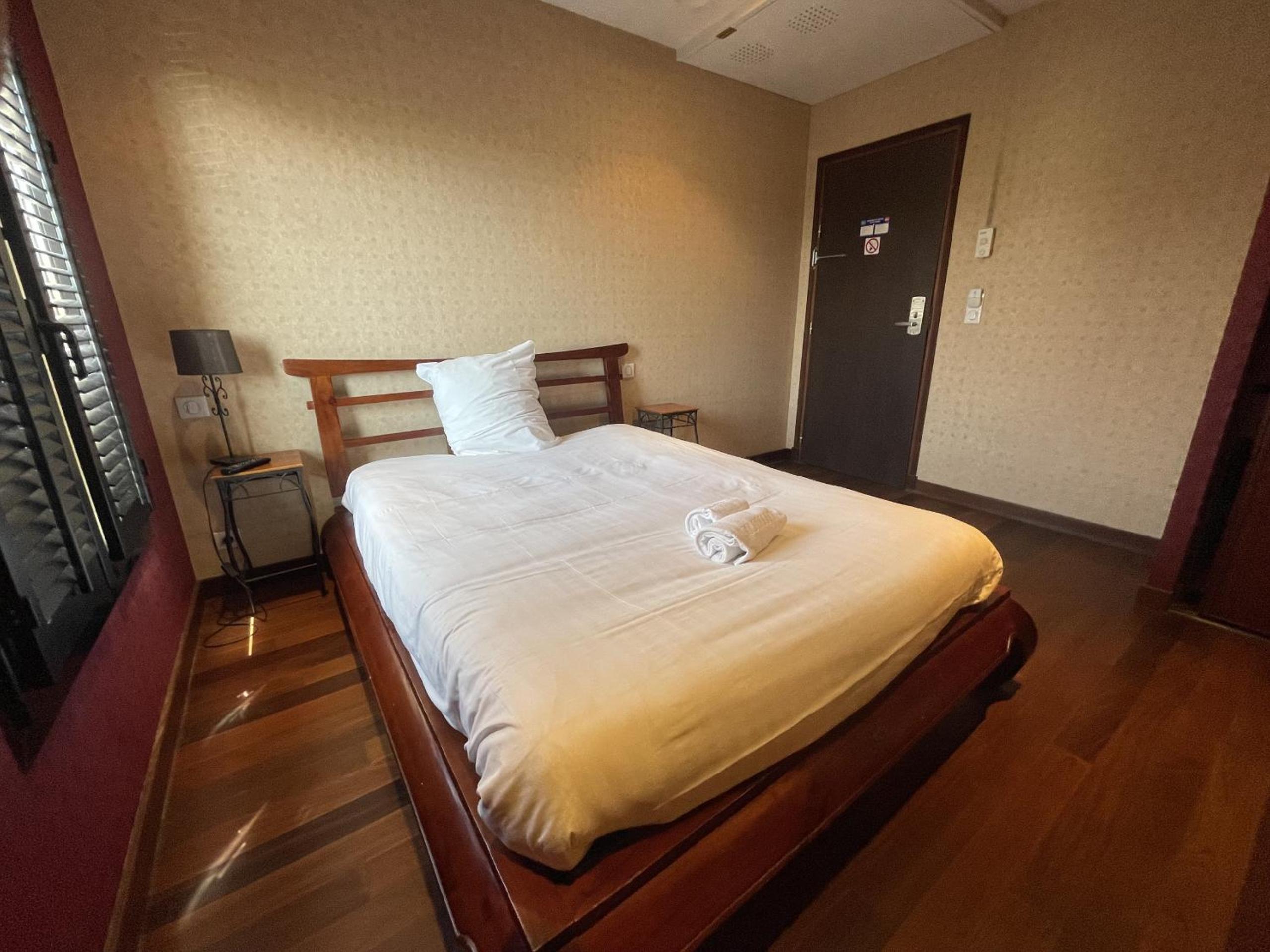 Double Room with Private Bathroom photo 3