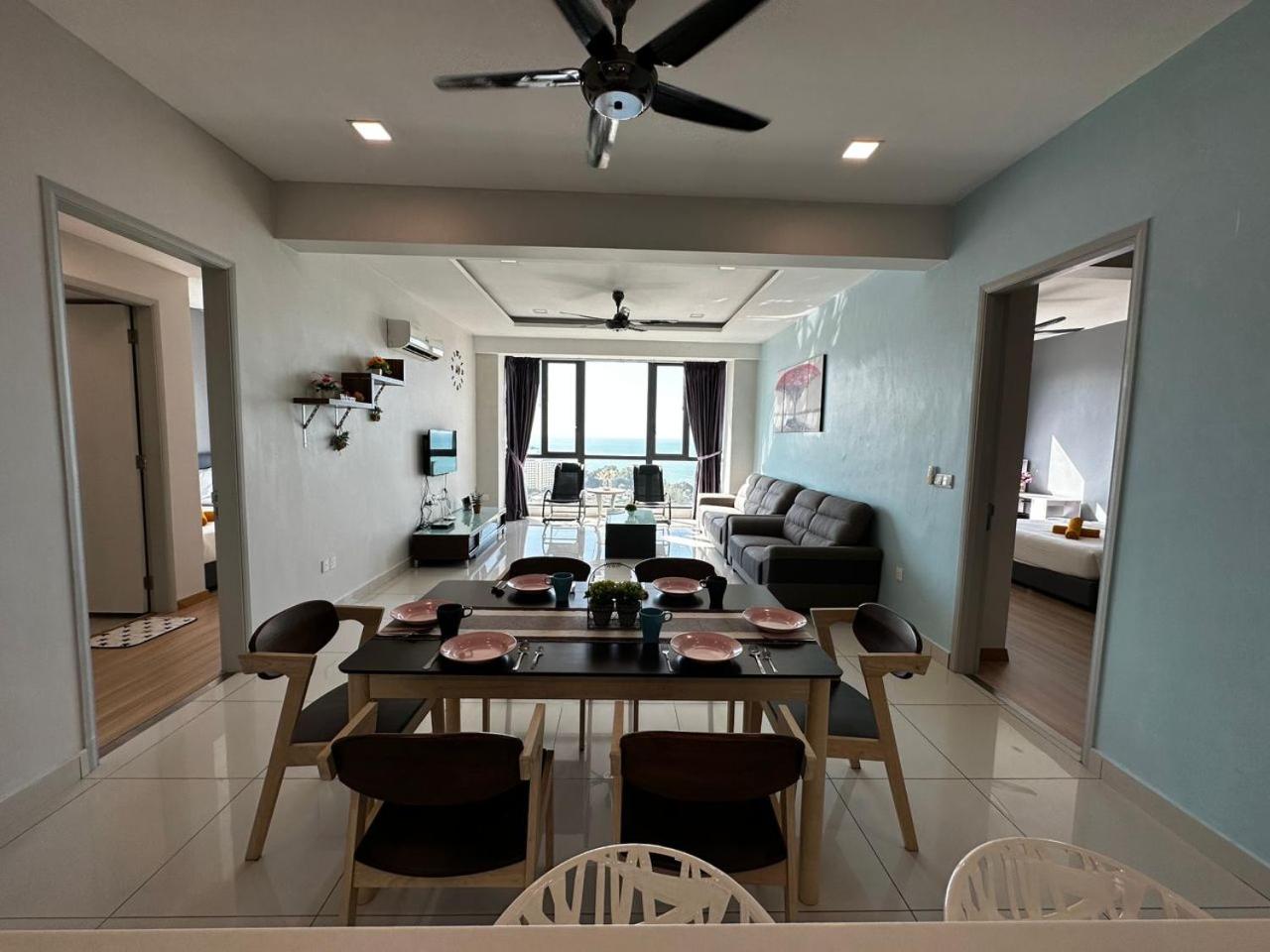 Apartment With Sea View photo 3