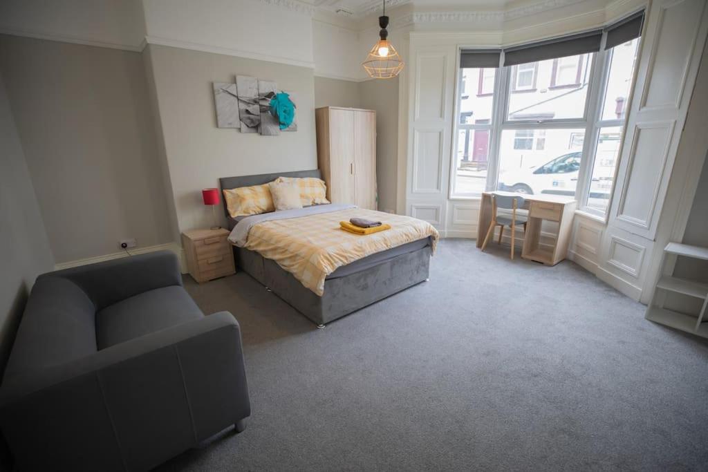 Apartment photo 1