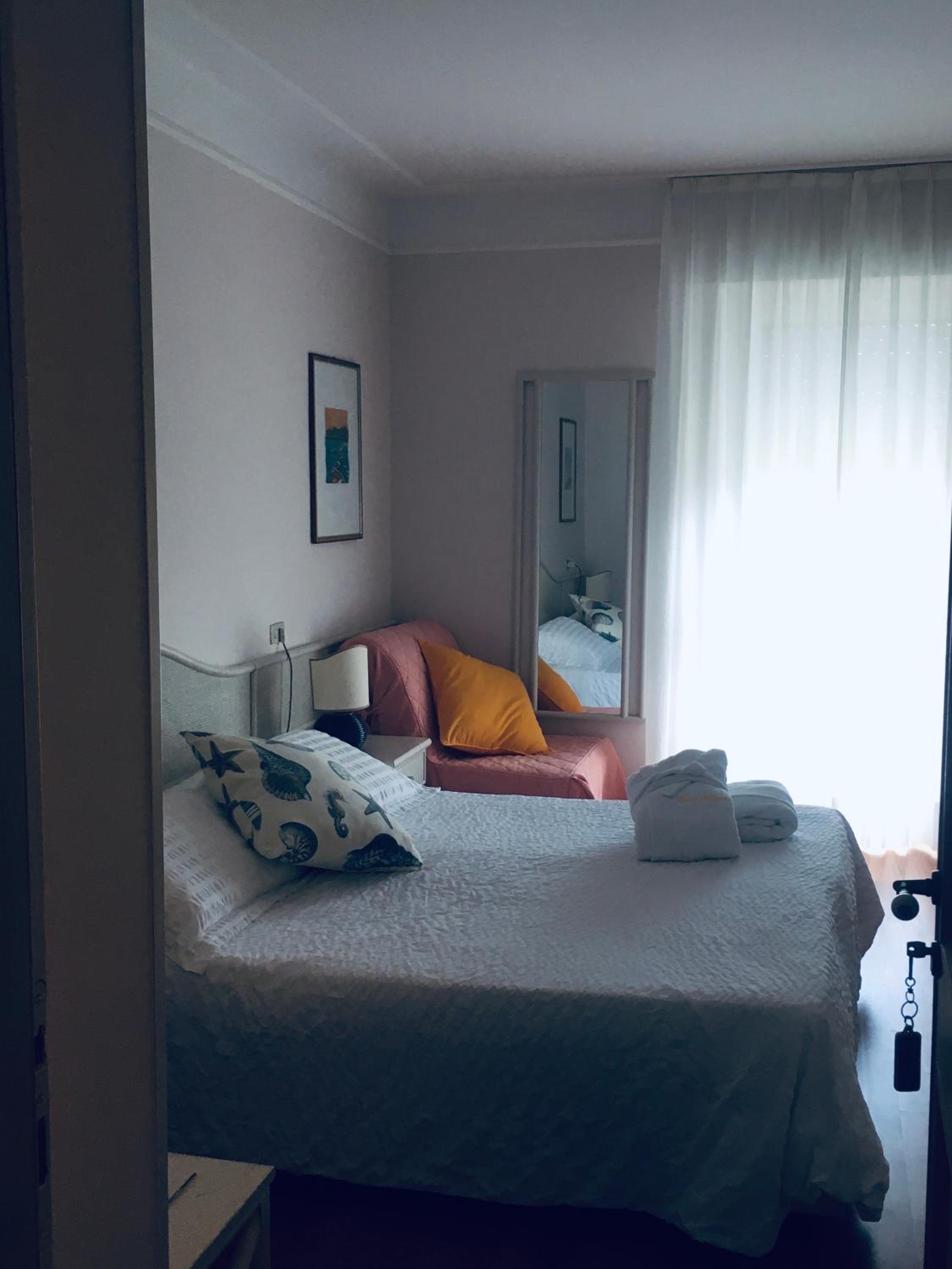 Double or Twin Room photo 3