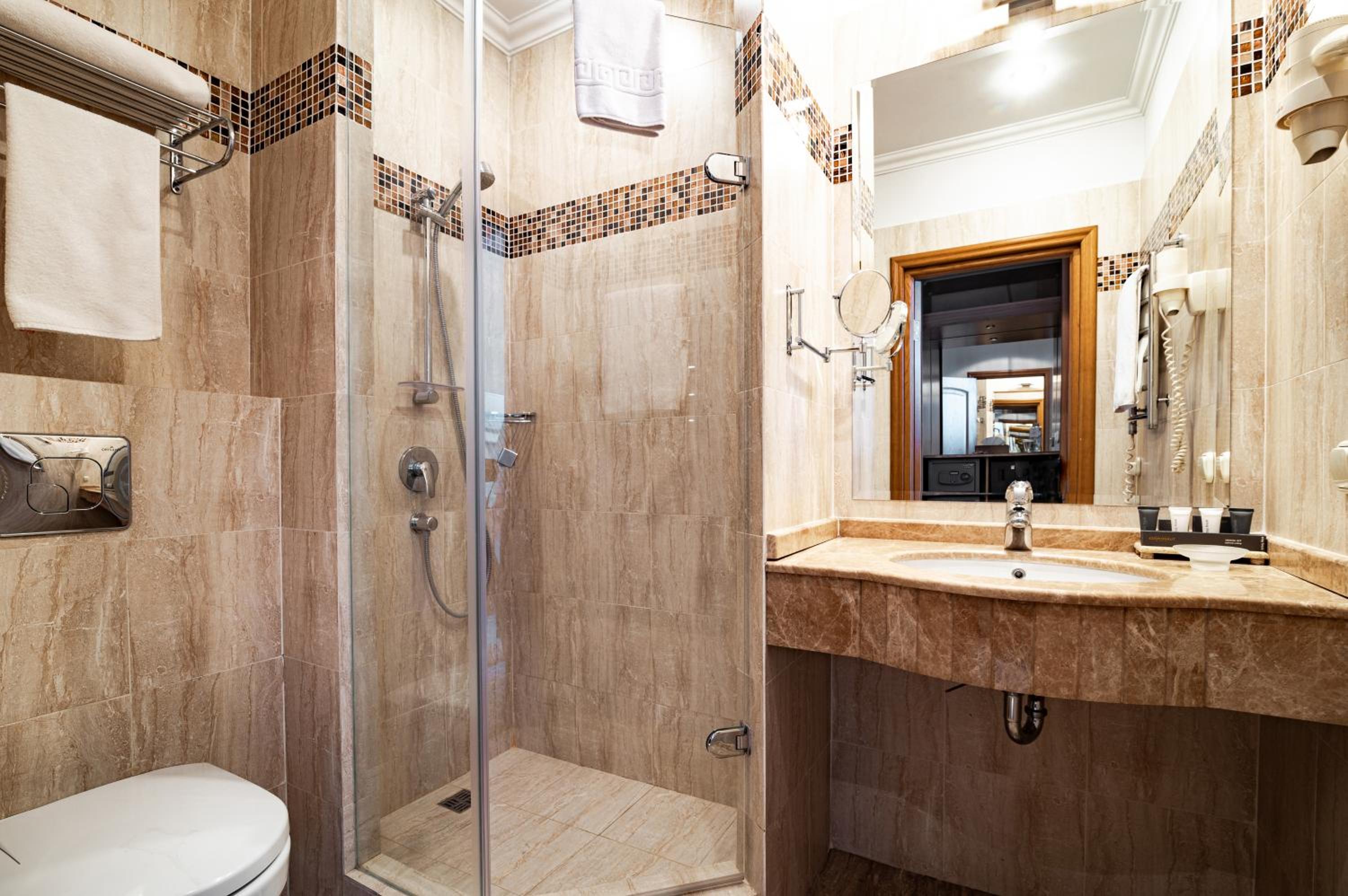 Standard Double or Twin Room with Garden View photo 3