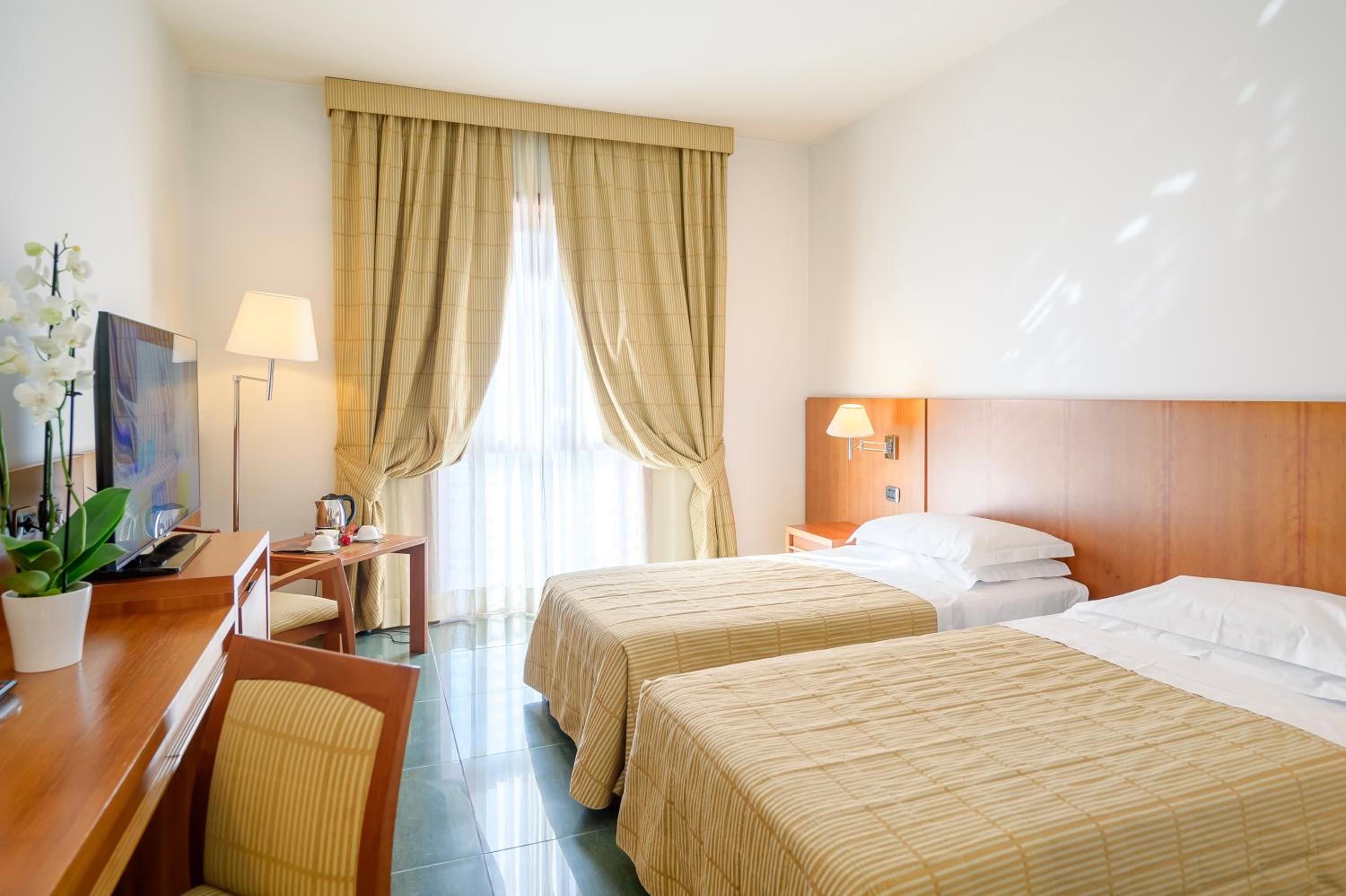 Family Suite - Photo 7