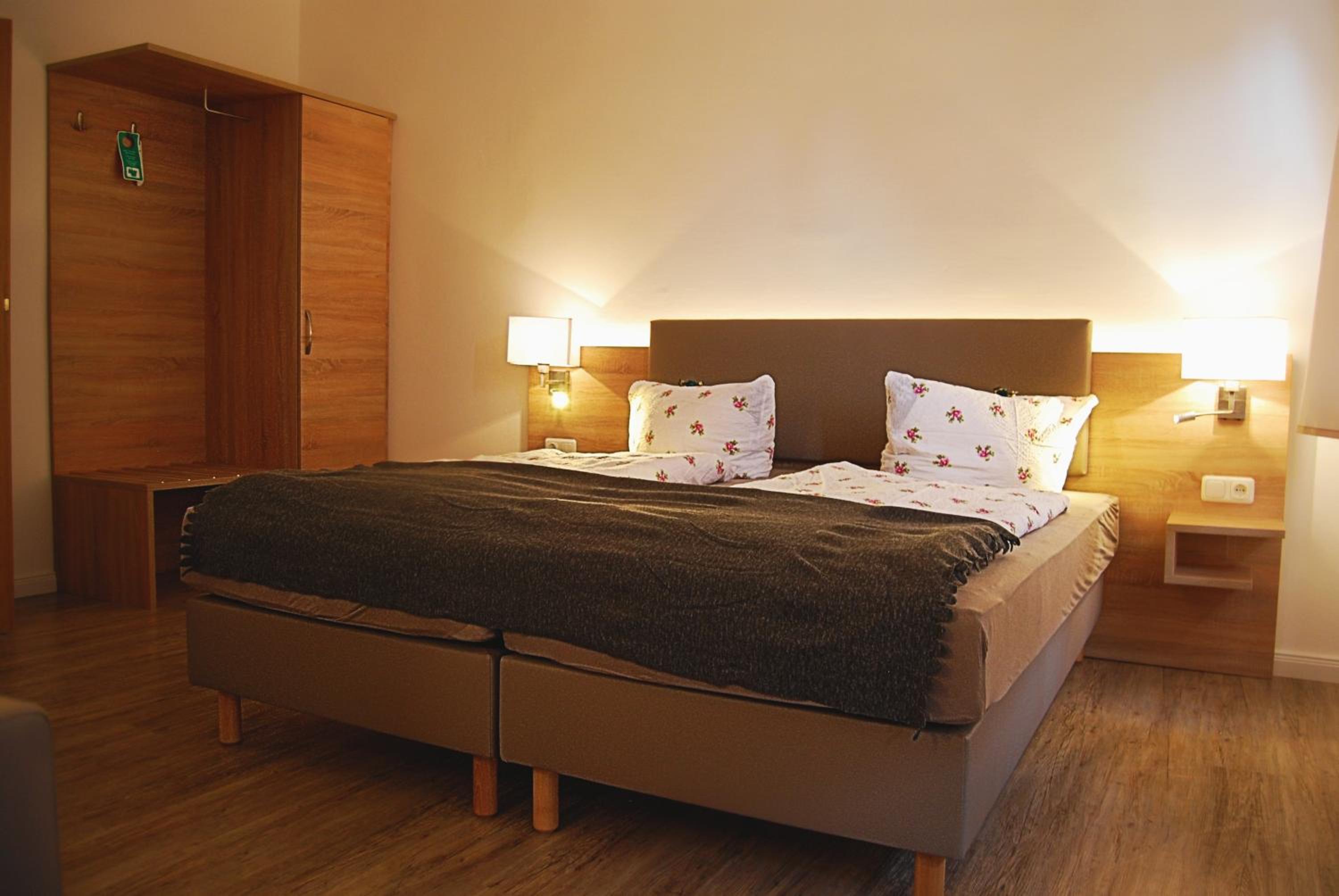 Double Room with Private Bathroom photo 3