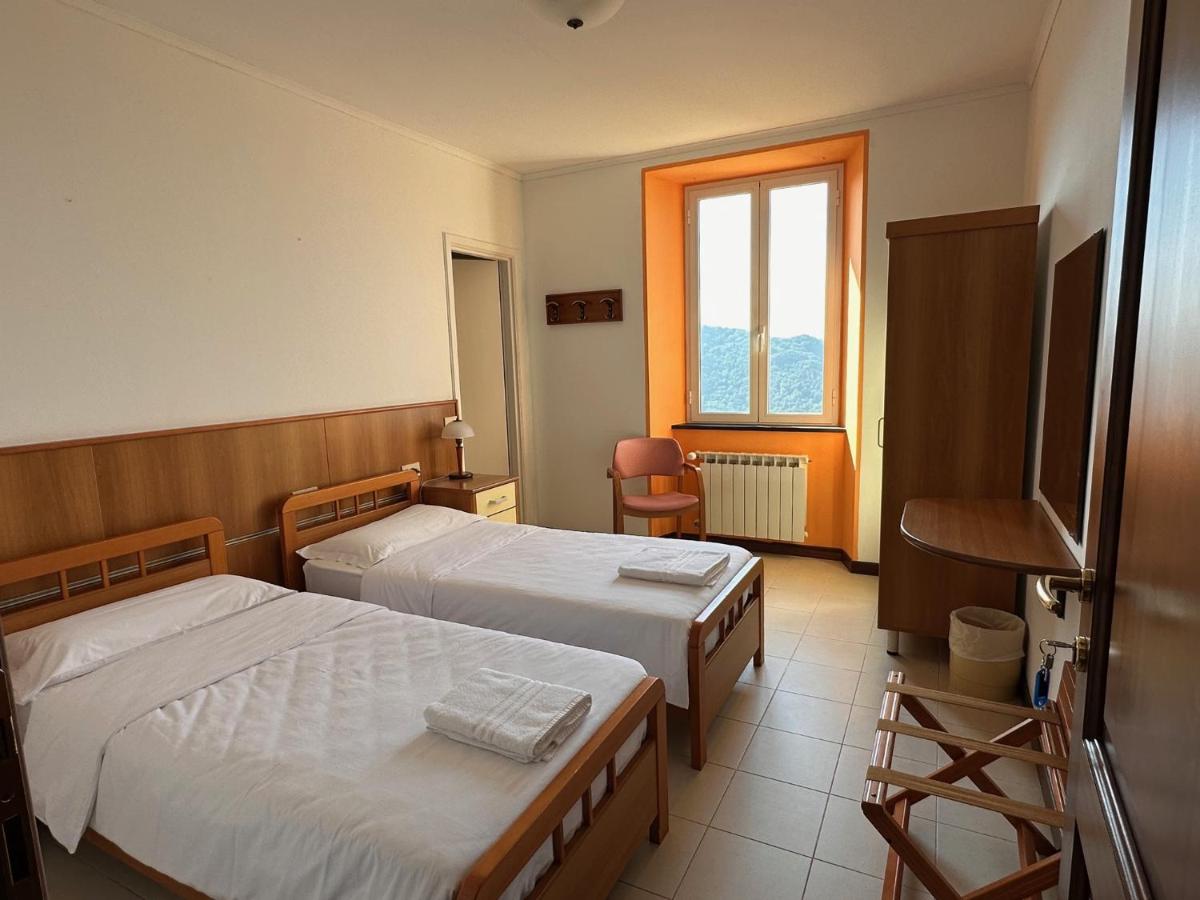 Double or Twin Room photo 2