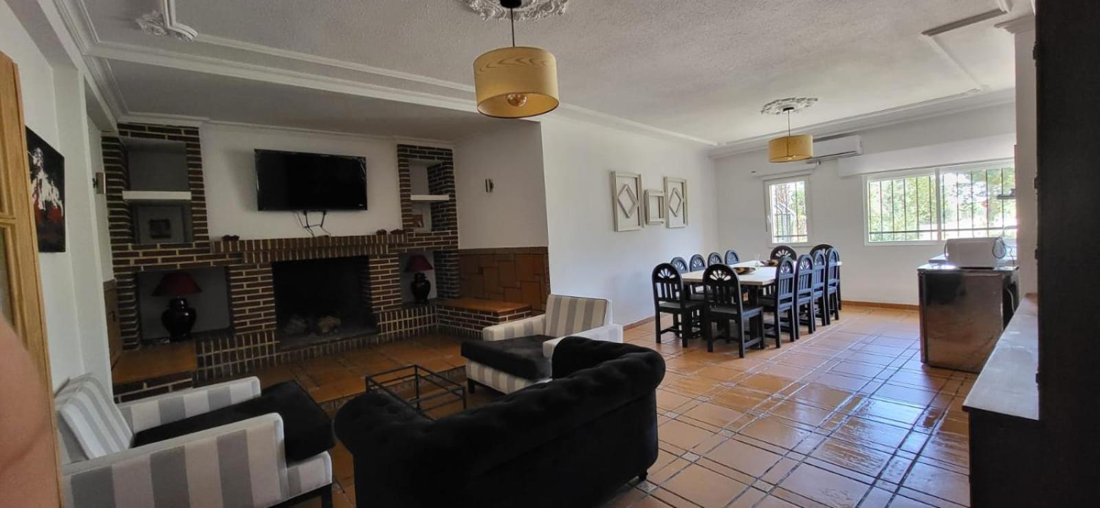 Casa de cuatro habitaciones