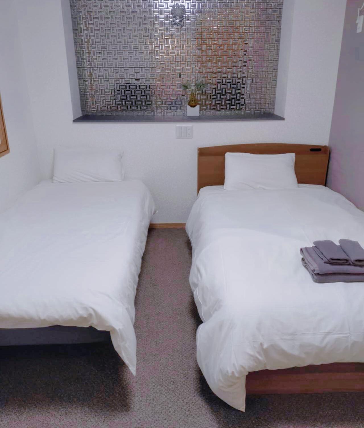 Twin Room with Bath