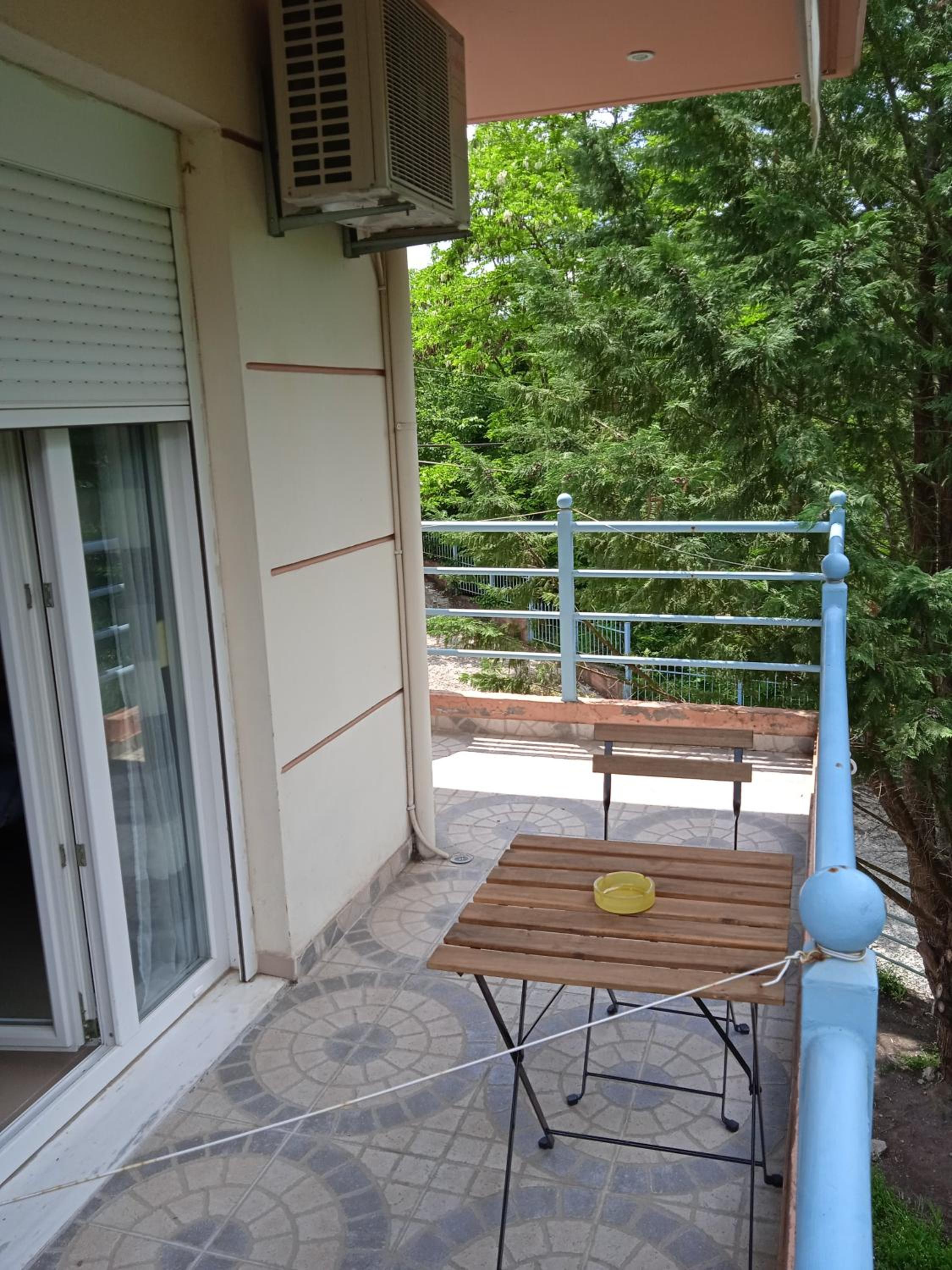 One-Bedroom Apartment - Photo 4