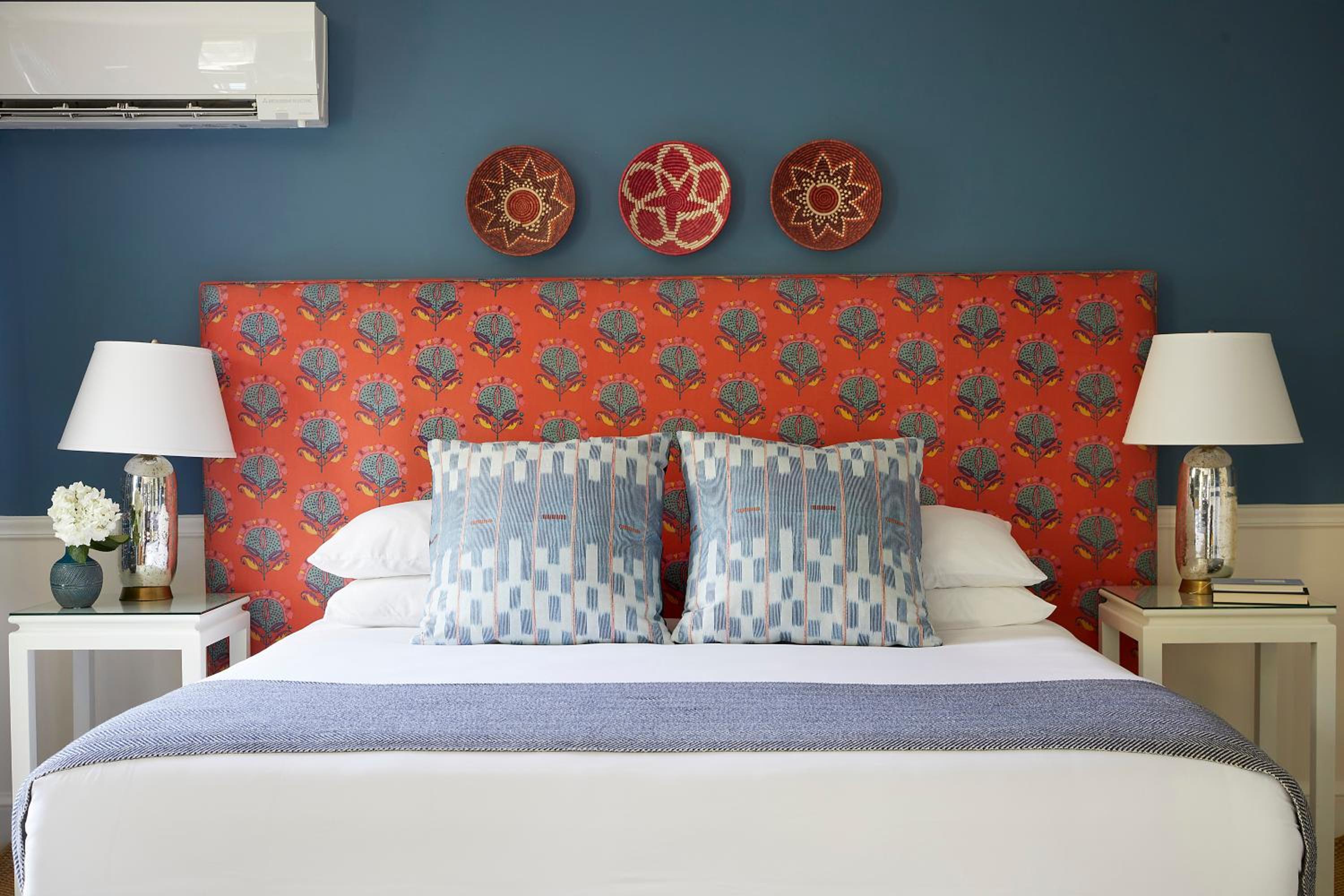 Deluxe King Room photo 2
