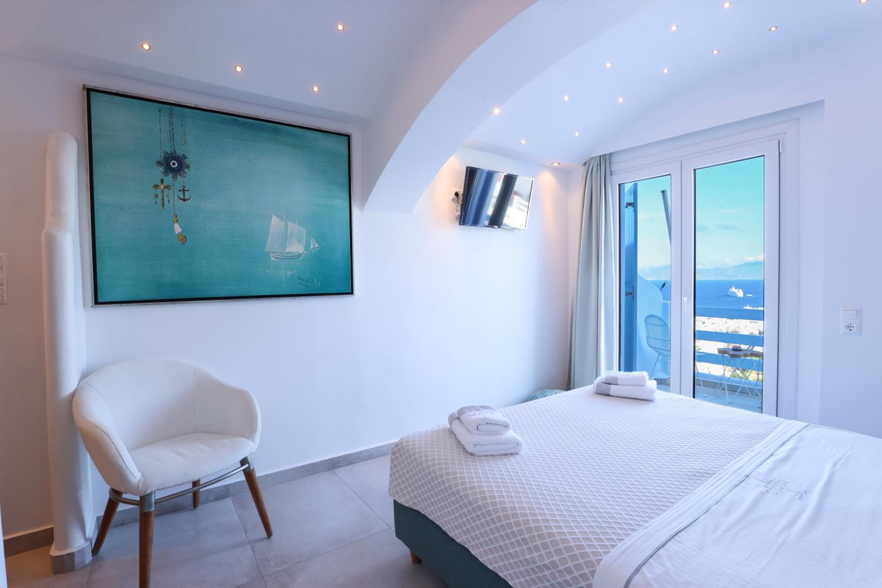Suite with Outdoor Jacuzzi - Photo 2