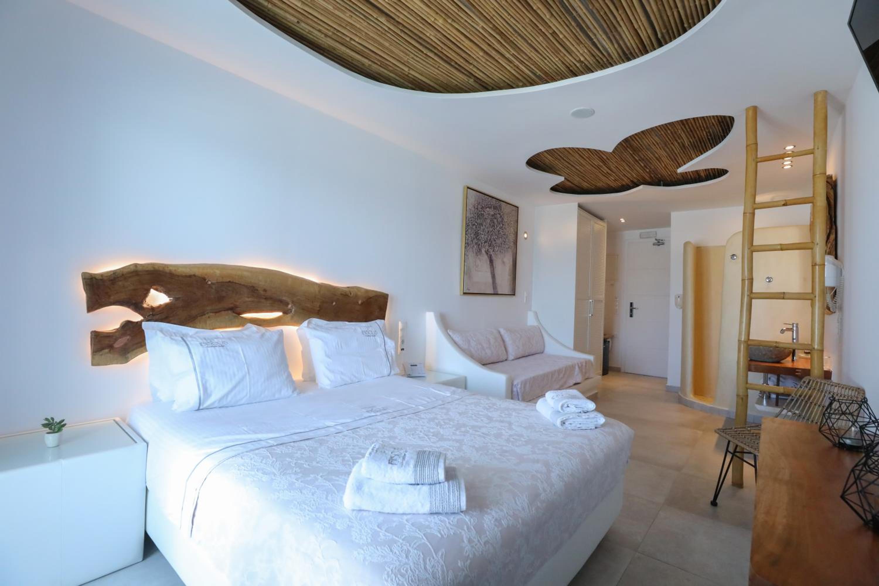Suite with Outdoor Jacuzzi - Photo 23
