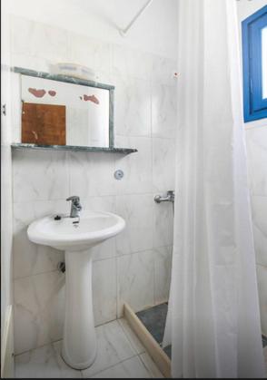 Studio (3 Adults) - Photo 20