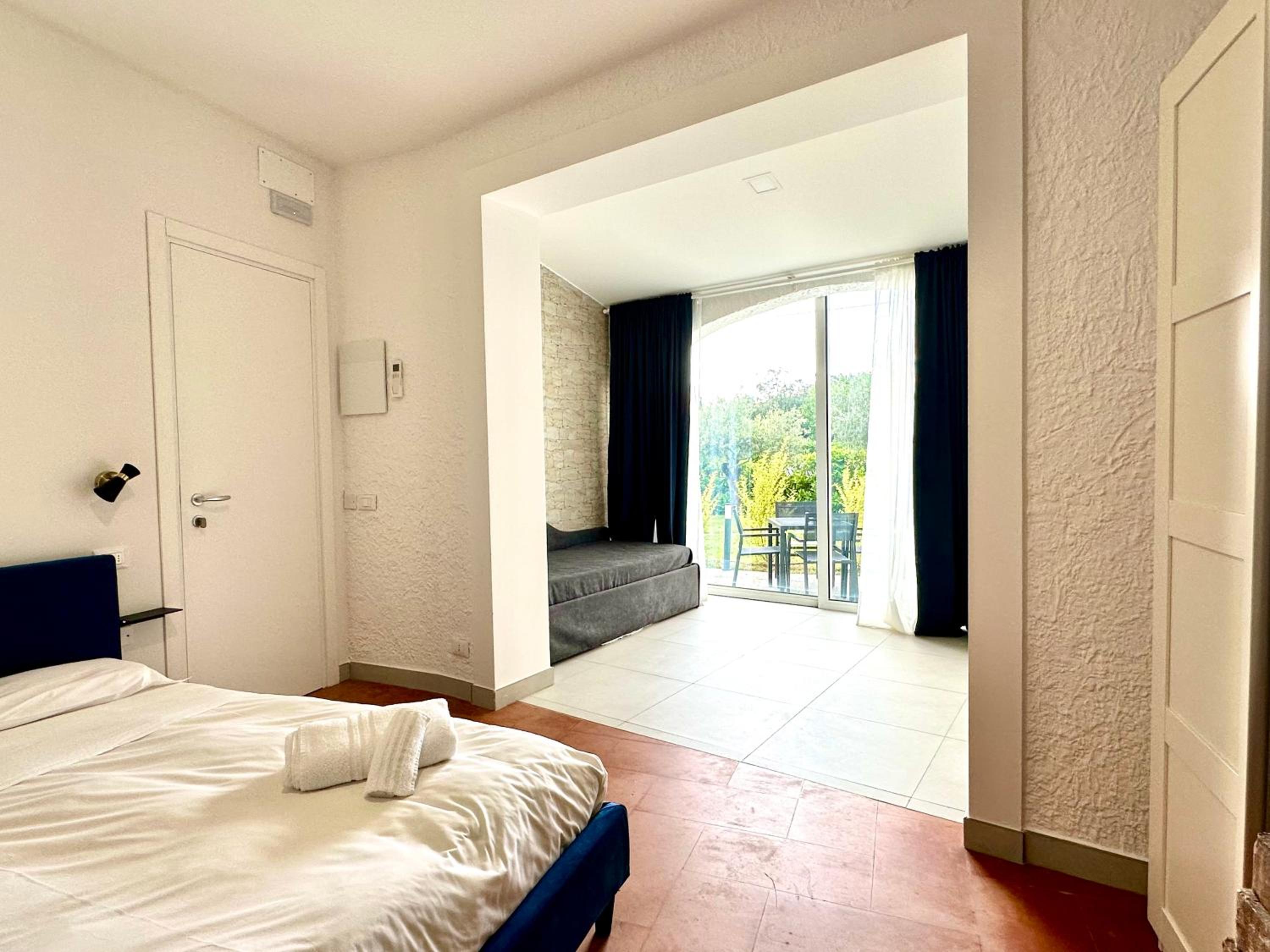Deluxe Suite - Photo 20