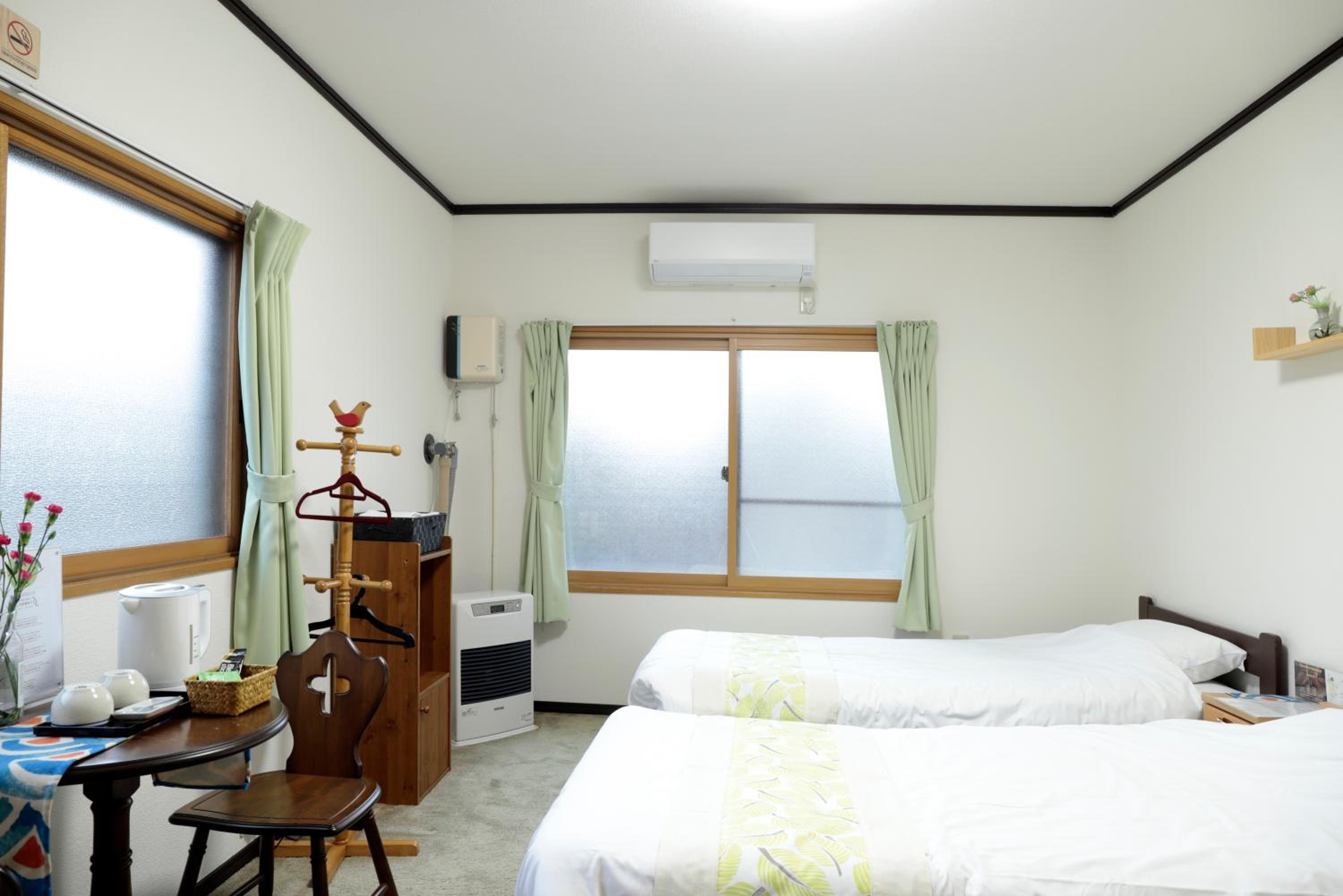 Double Room with Shared Toilet photo 2
