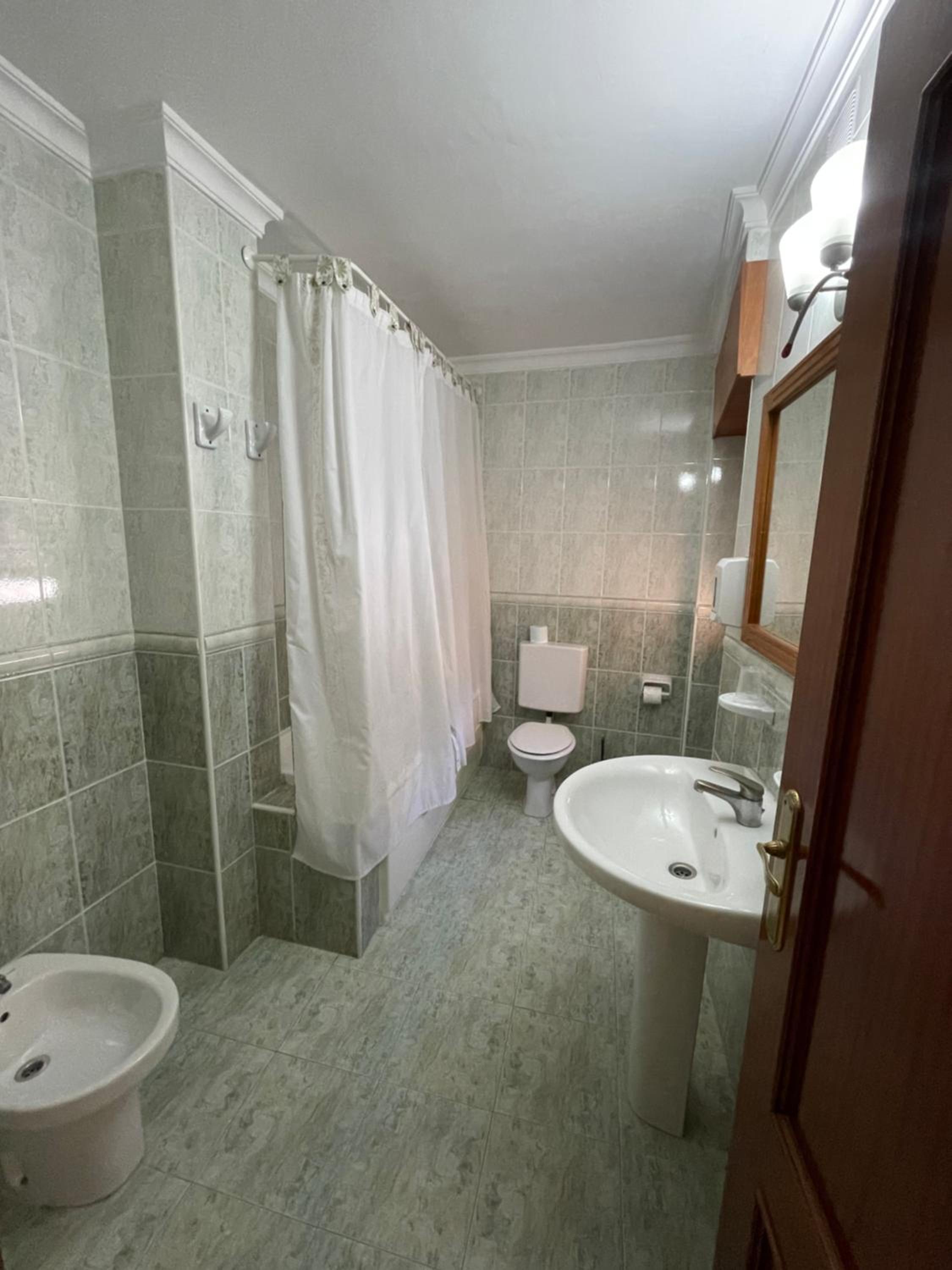 Budget Double Room photo 2