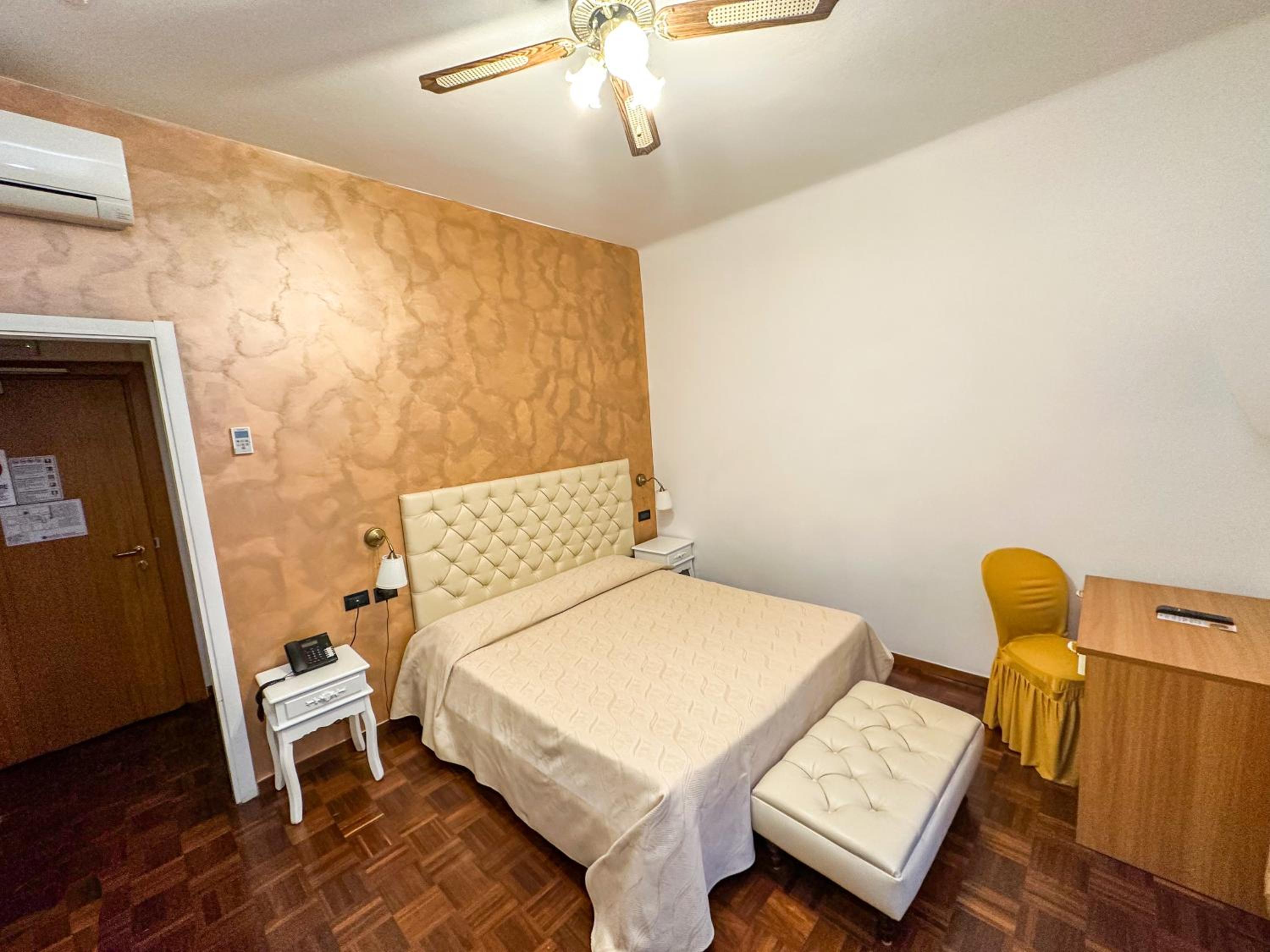 Classic Triple Room
