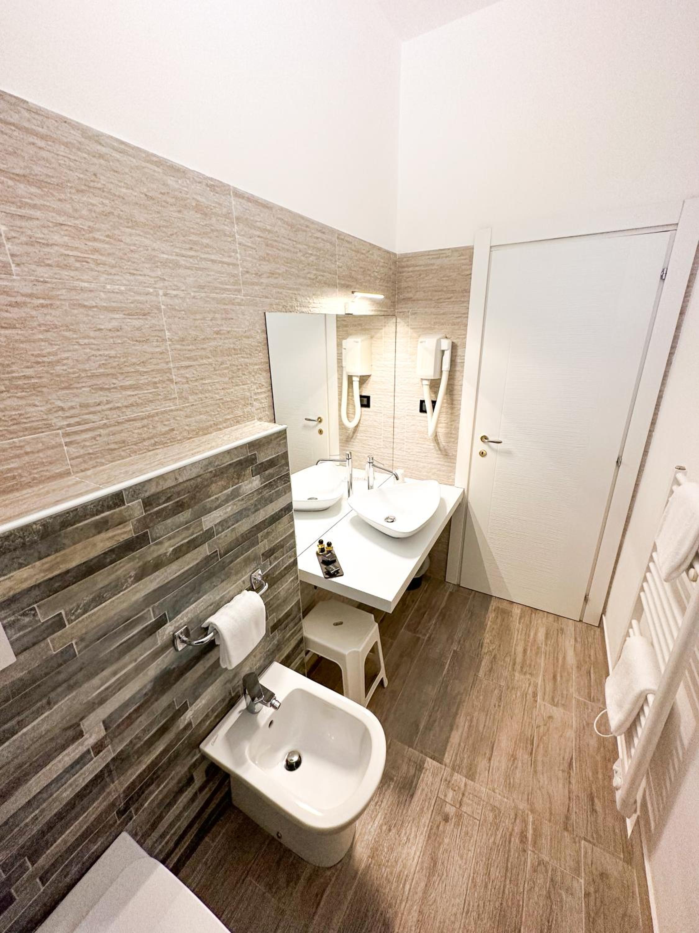 Classic Triple Room photo 2