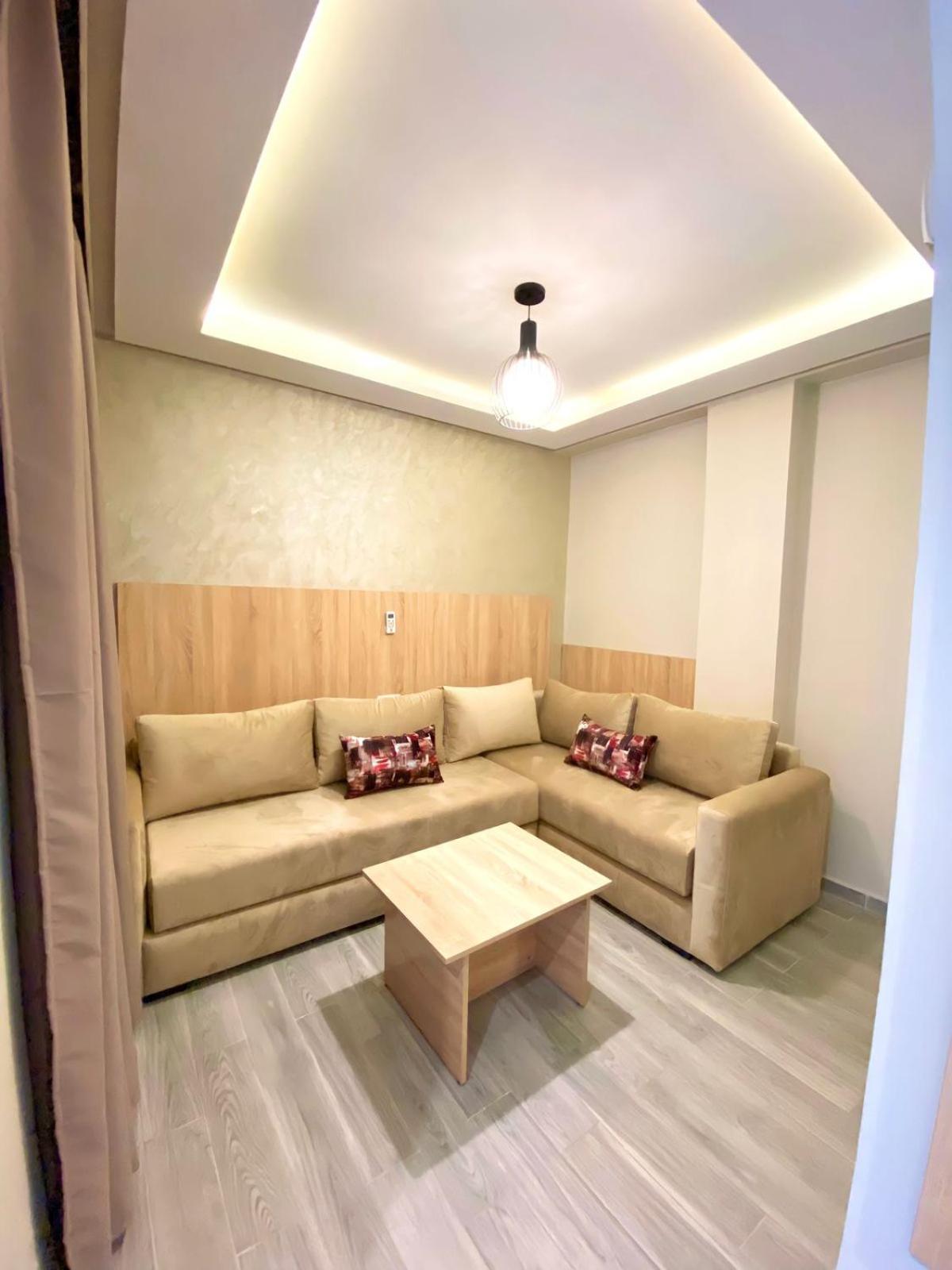 Suite - Photo 7