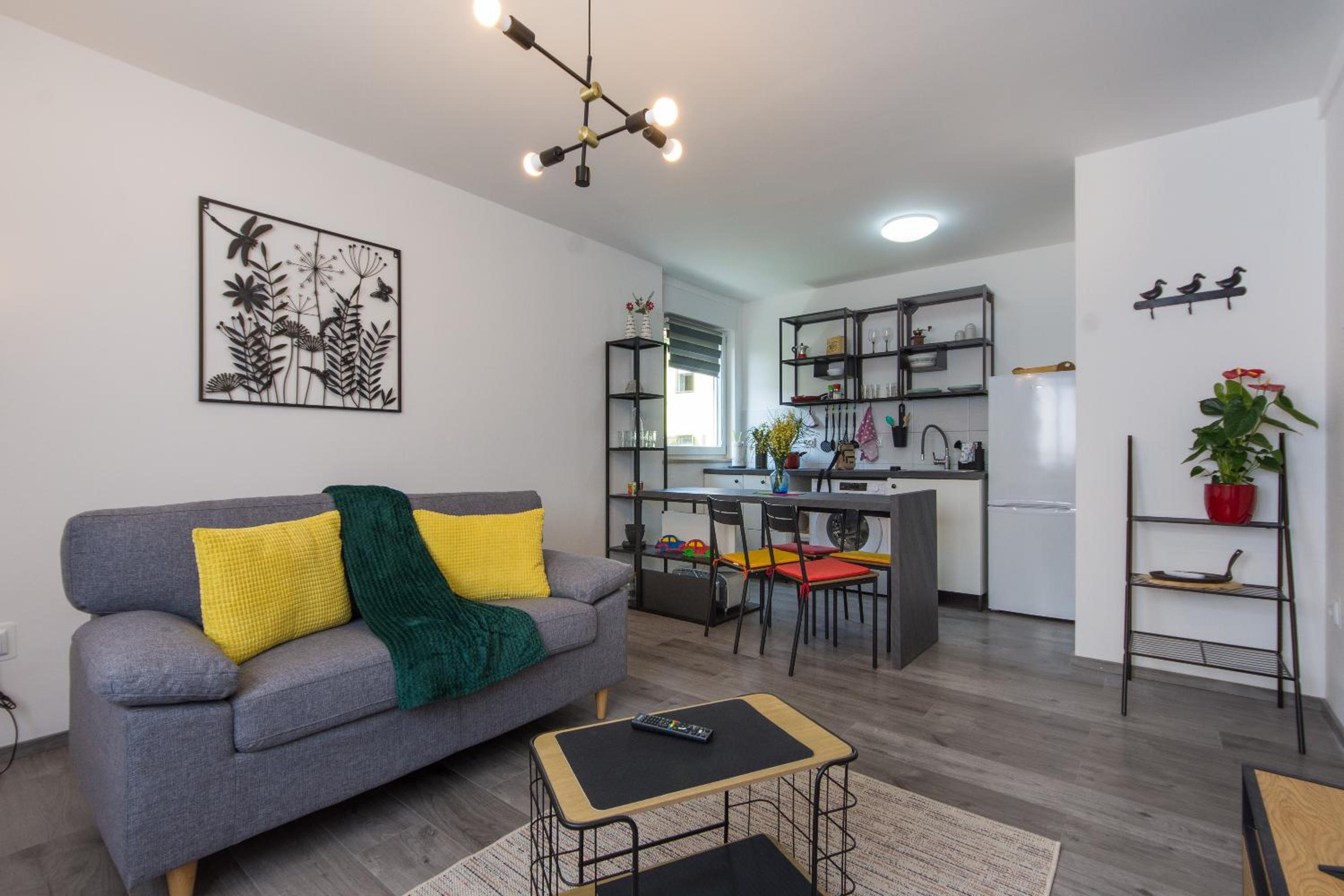 One-Bedroom Apartment