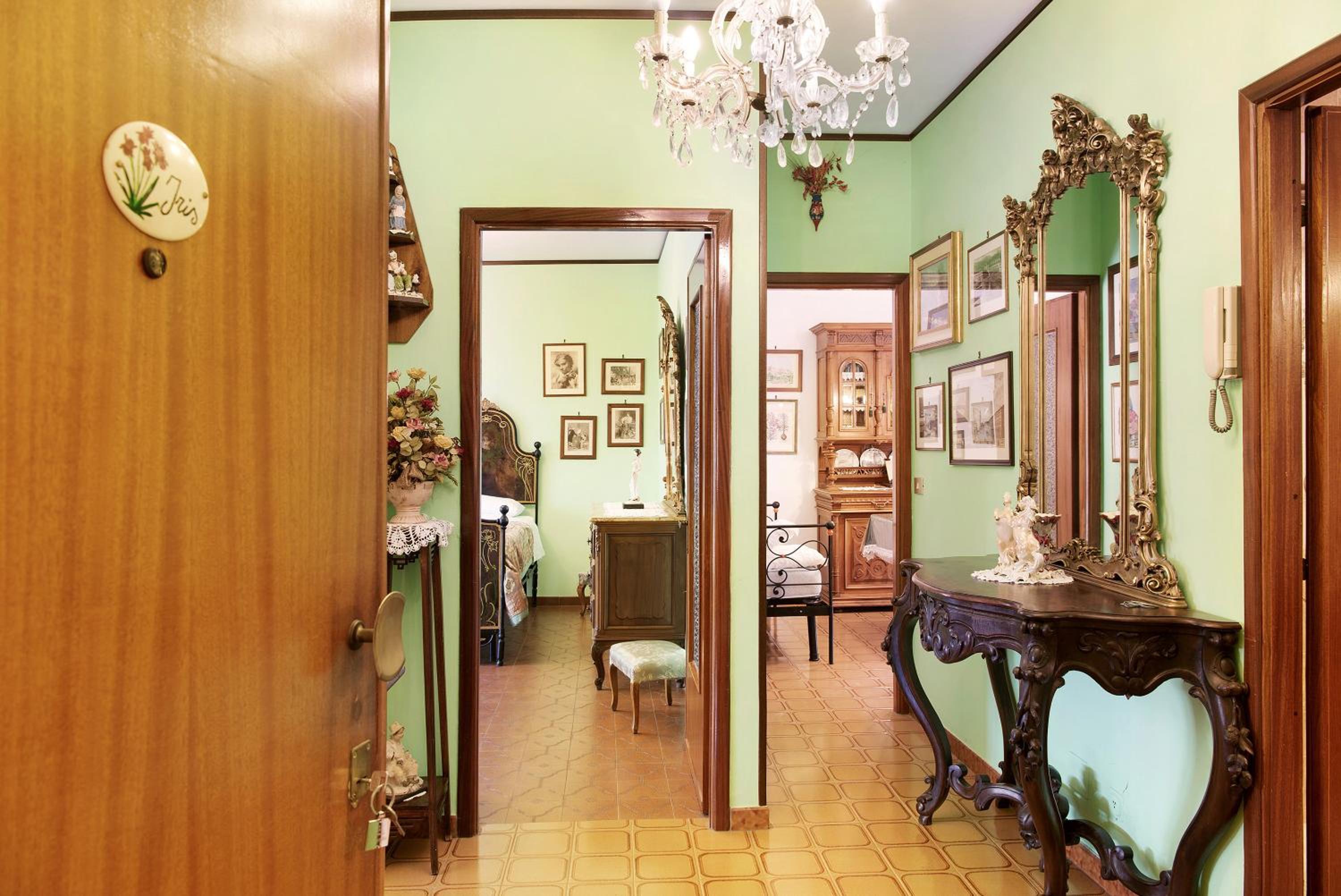 Two-Bedroom Deluxe Apartment with Garden View