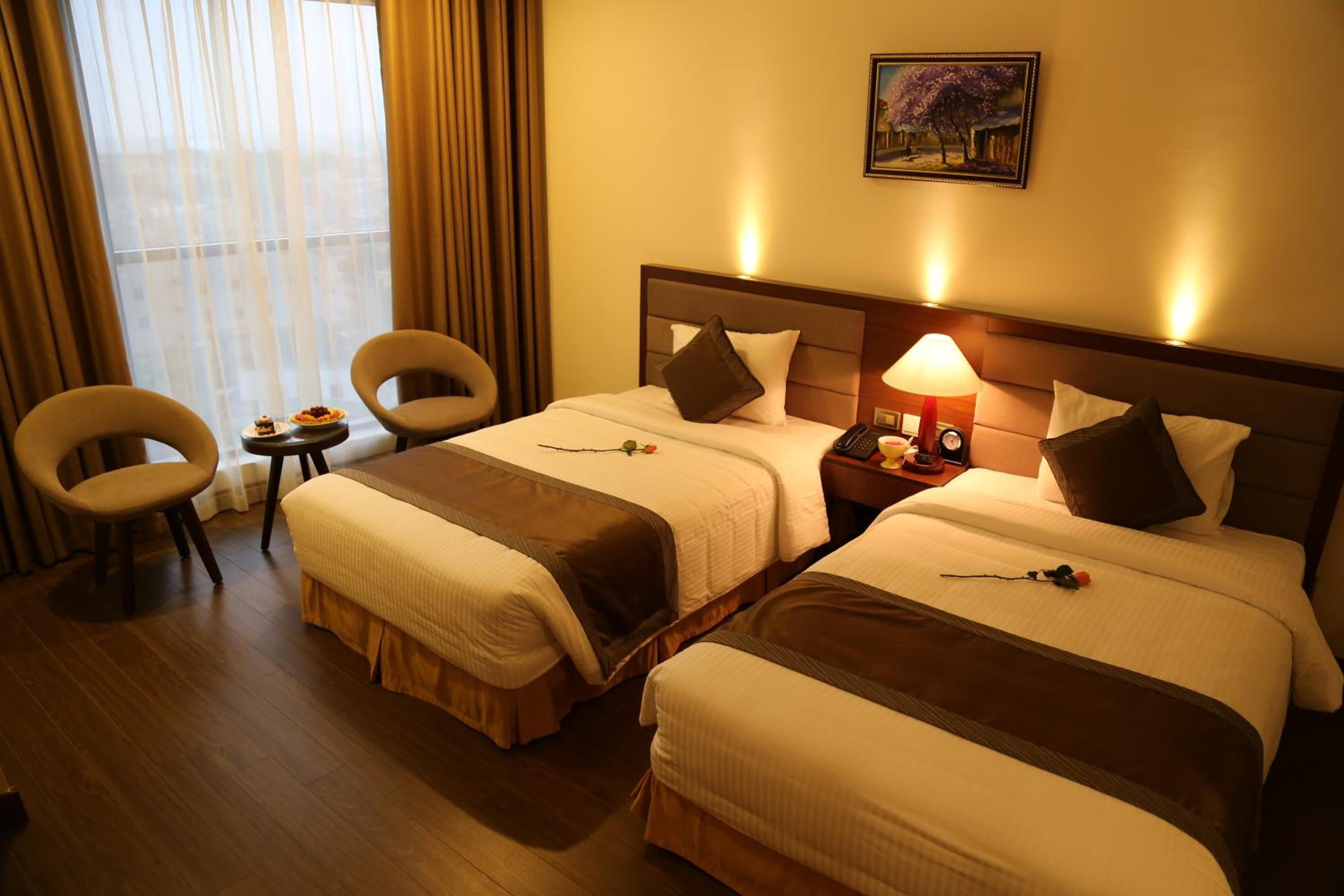 Deluxe Twin Room photo 3