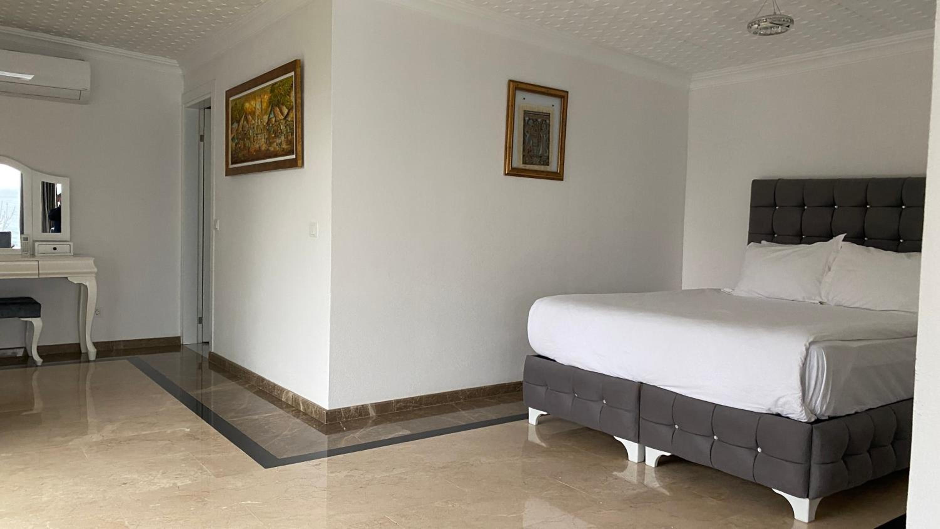 Presidential Suite photo 2