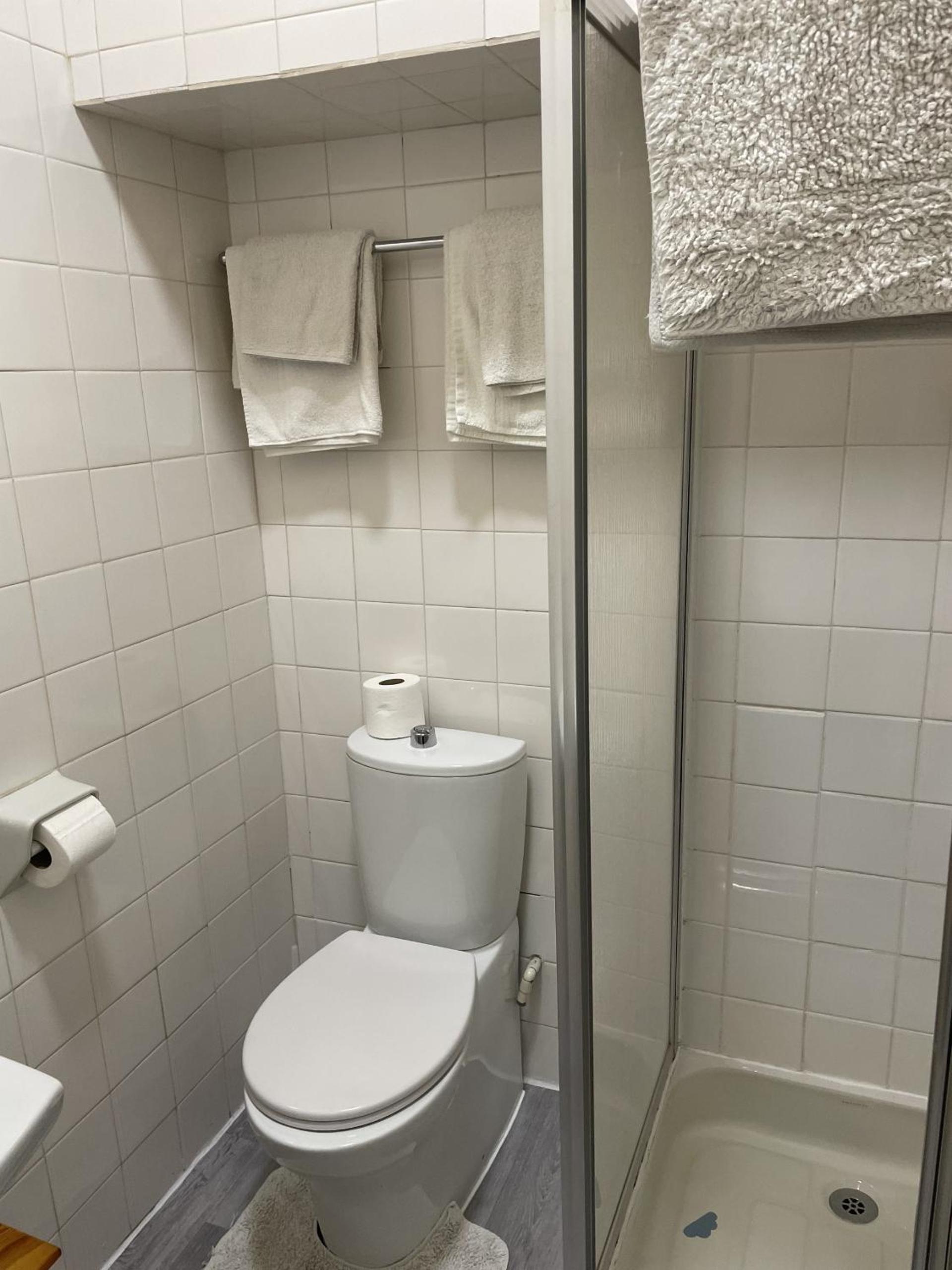 Deluxe Quadruple Room - Photo 6