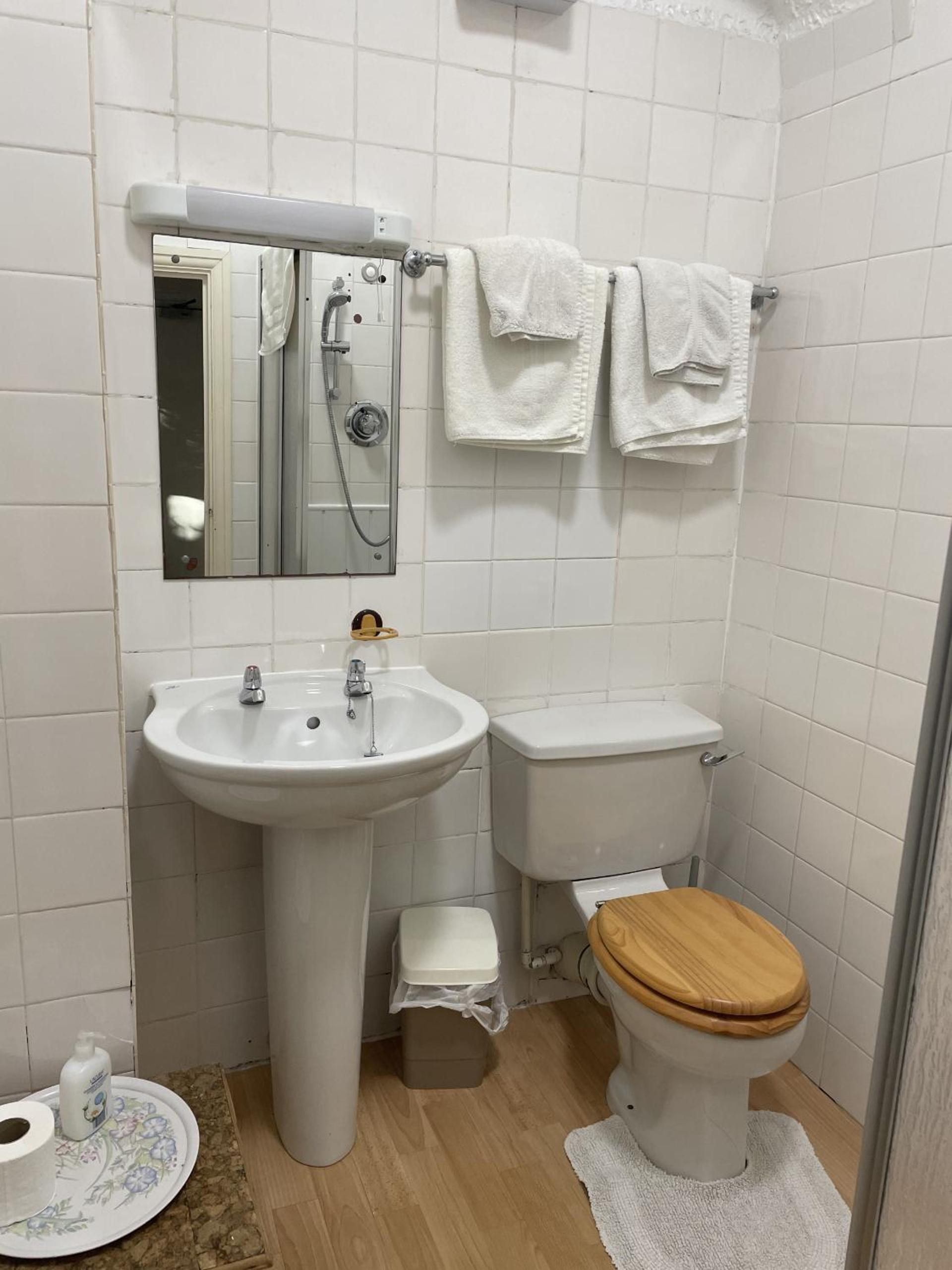 Deluxe Triple Room - Photo 4