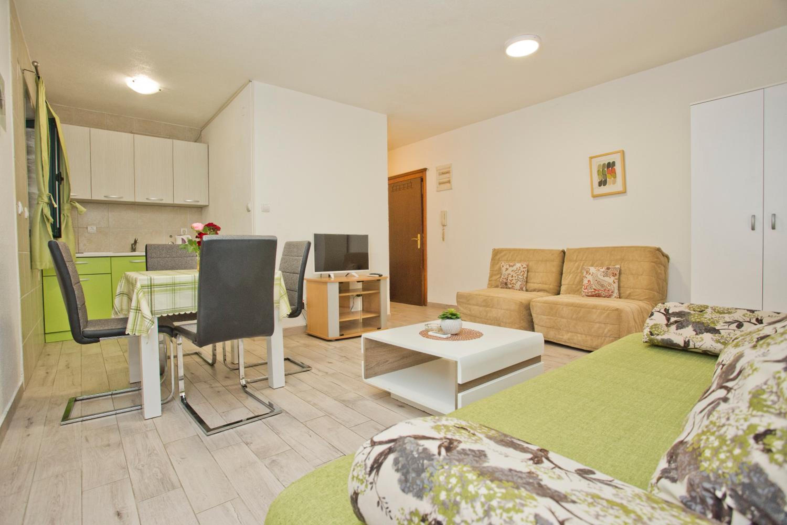 Studio Apartment